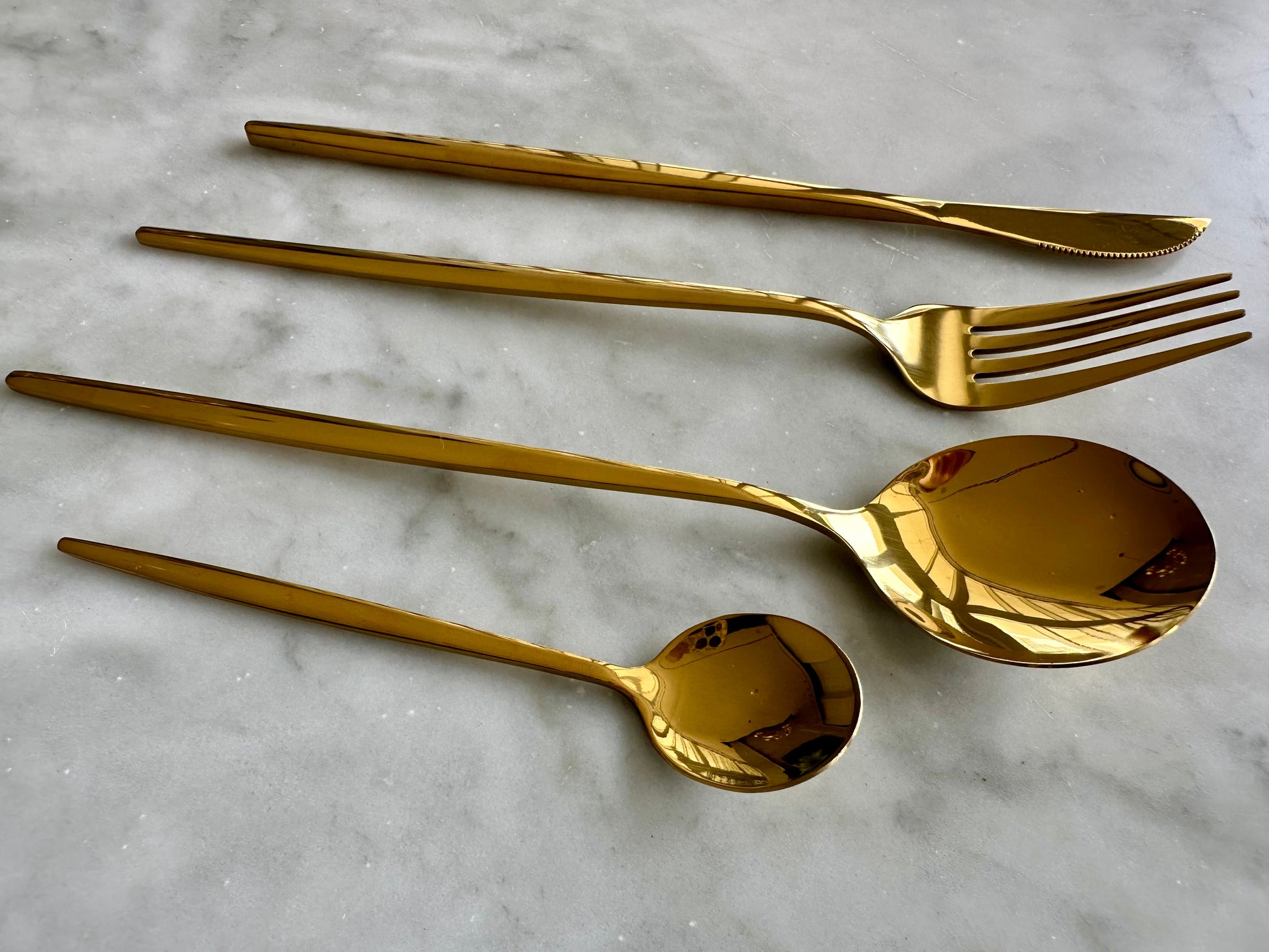 Modern Sleek Gold Flatware, Set of 16 Pre-Order - Osadia Concept Store