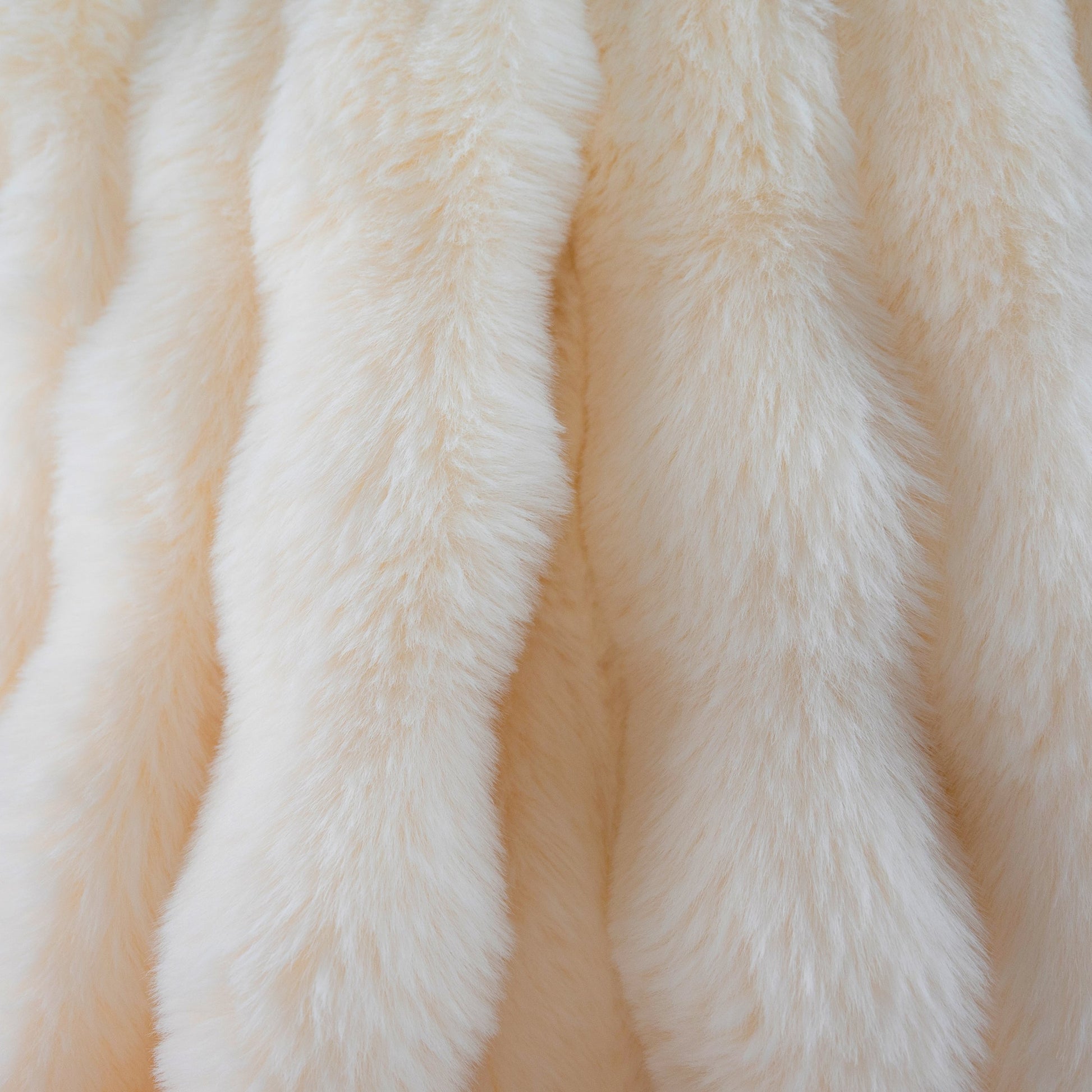 Southampton Home Cloud Throw ~ Champagne Mist ~ - Osadia Concept Store