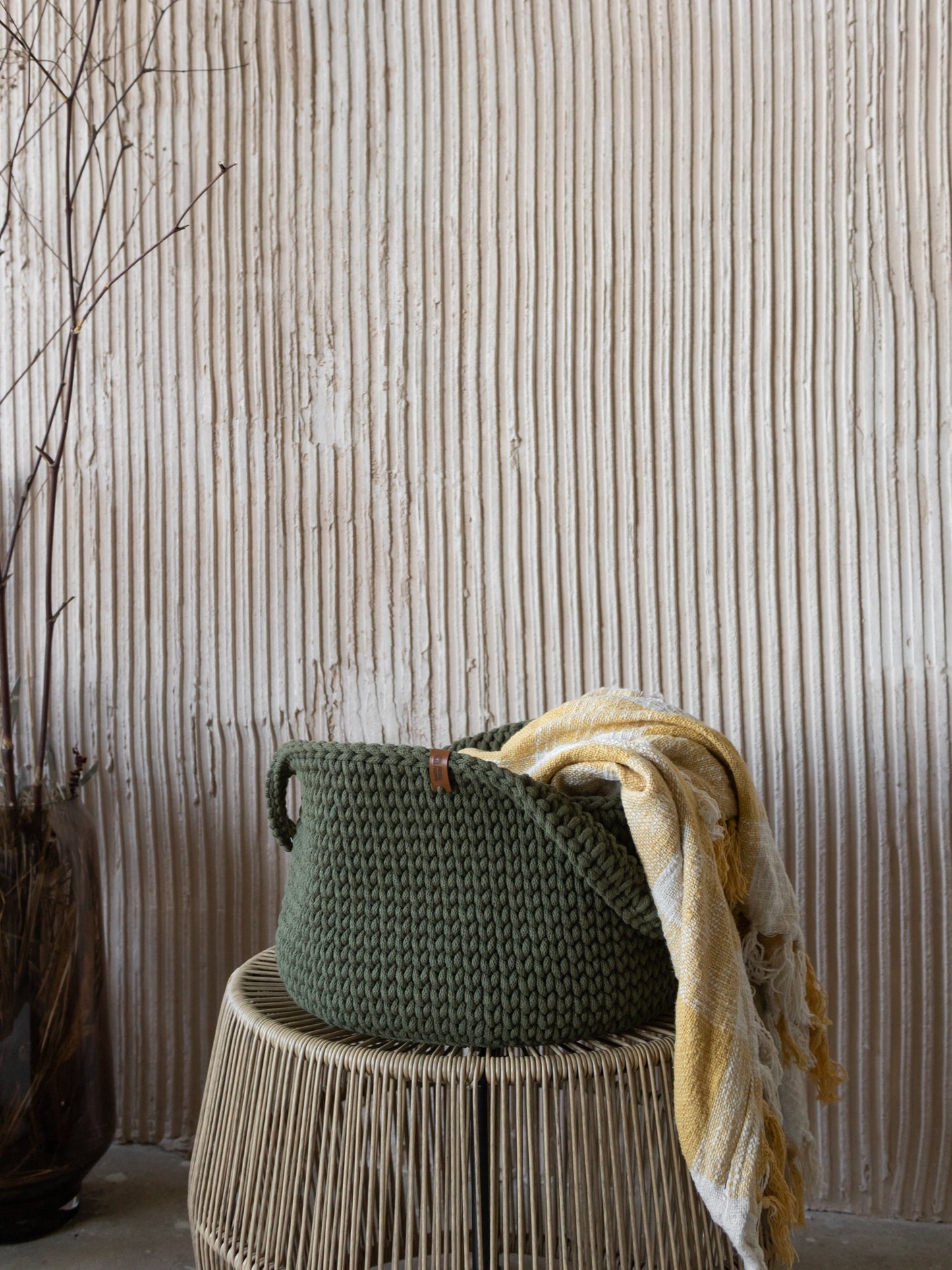 Basket Round with Handles