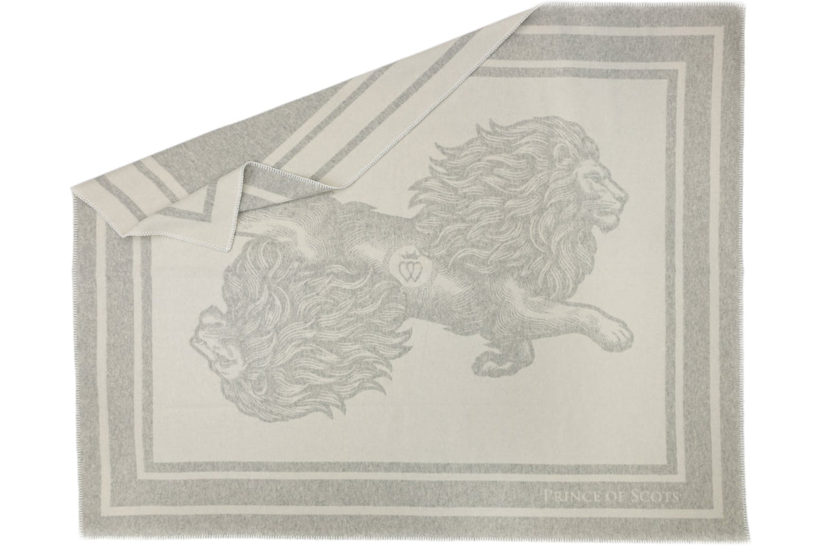 The Royal Mane Throw – Extra-Fine Italian Merino Wool