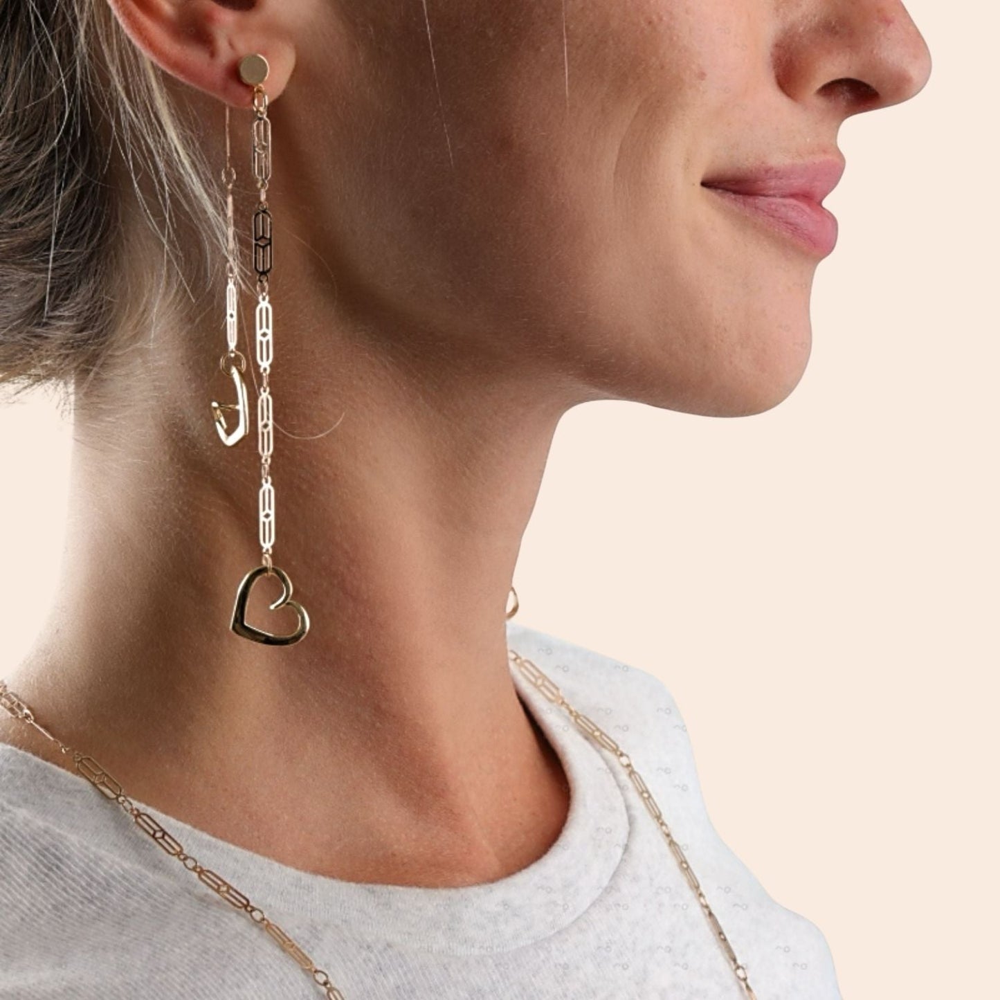Con Amor Gold Heart Dangle Earrings | Baroque | Nickel-Free