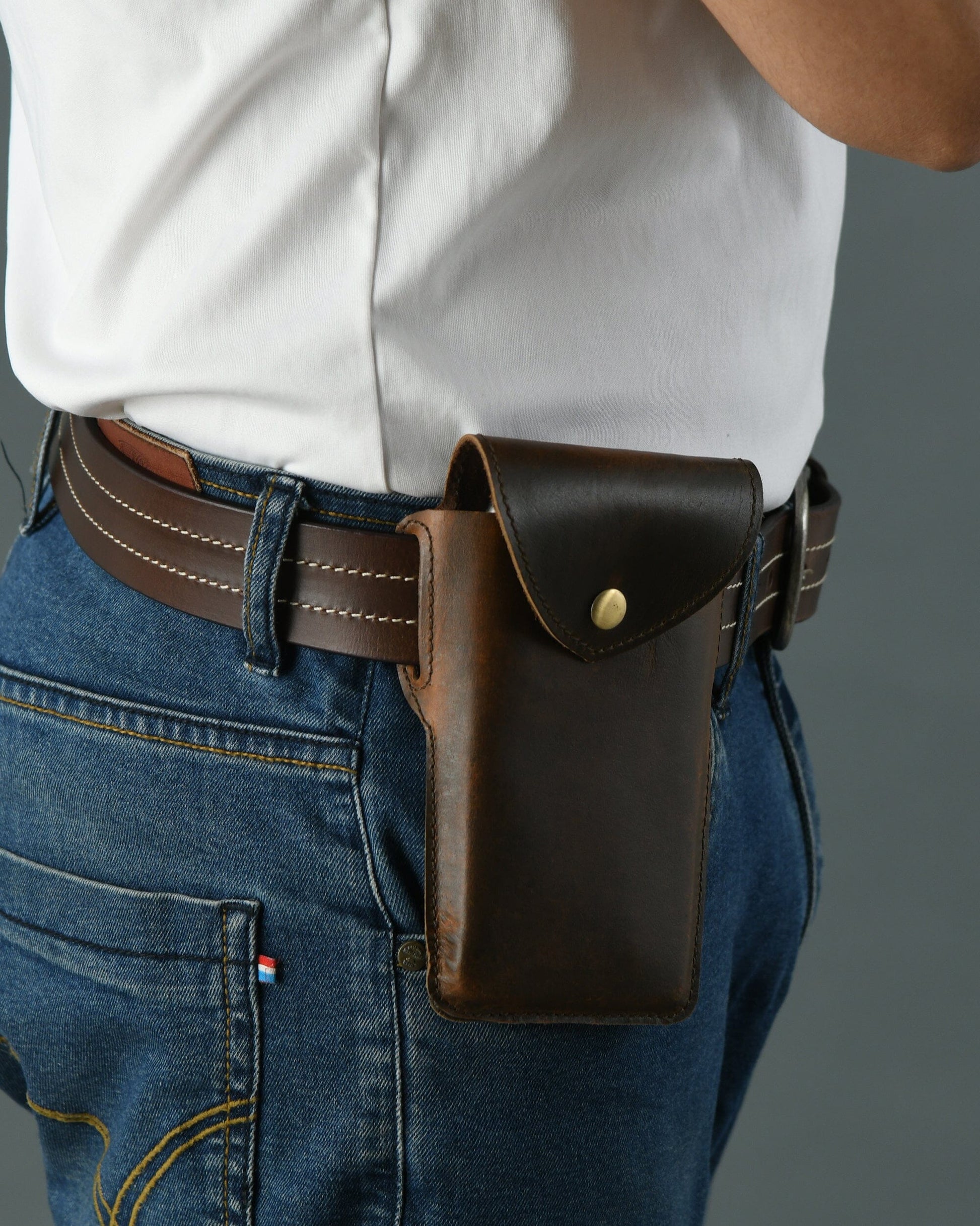 Mobile Holster Case- Dark Brown - Osadia Concept Store