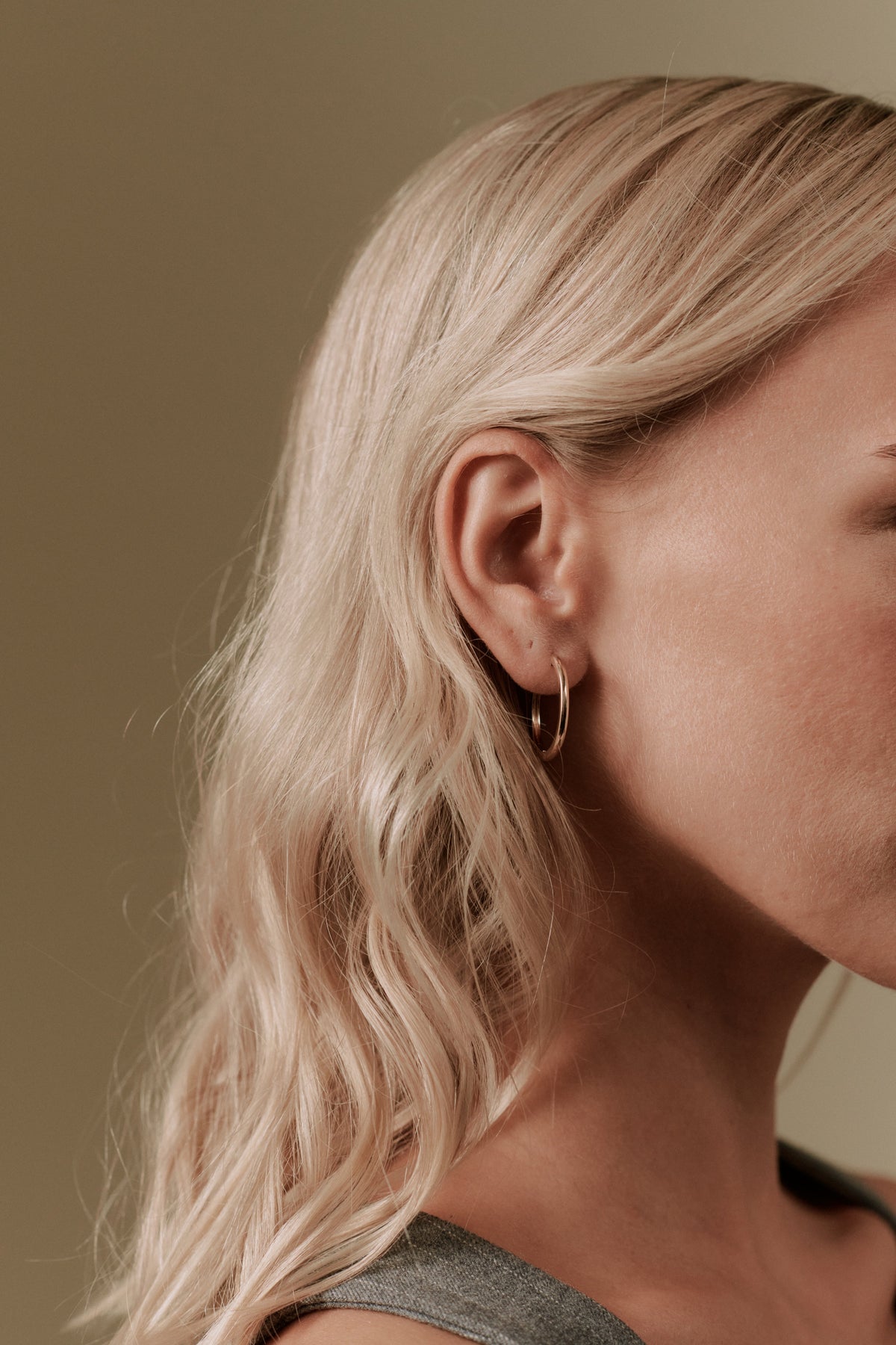 Bailey 25mm 14K Solid Gold Hoops