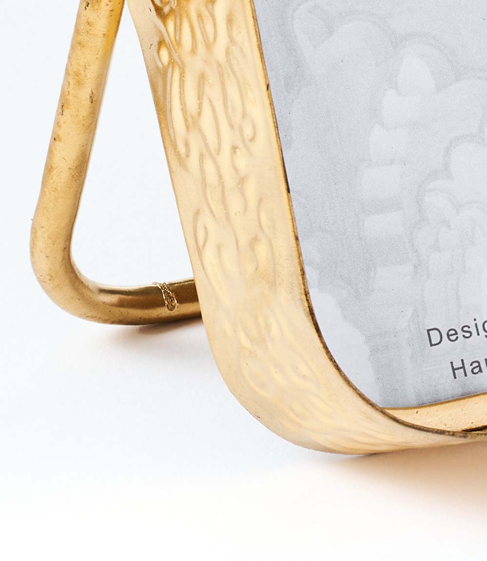 Loha 5x7 Rounded Picture Frame - Embossed Iron - Osadia Concept Store