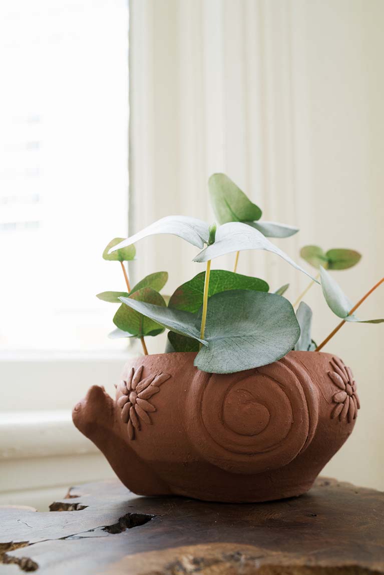 Rakshana Snail Plant Pot - Terracotta - Osadia Concept Store