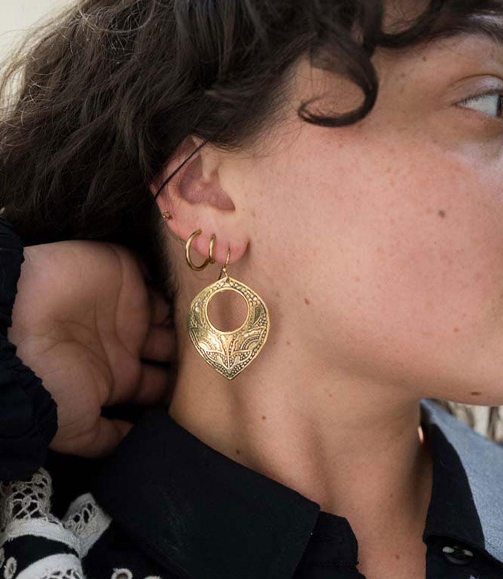 Yashi Embossed Statement Earring - Osadia Concept Store