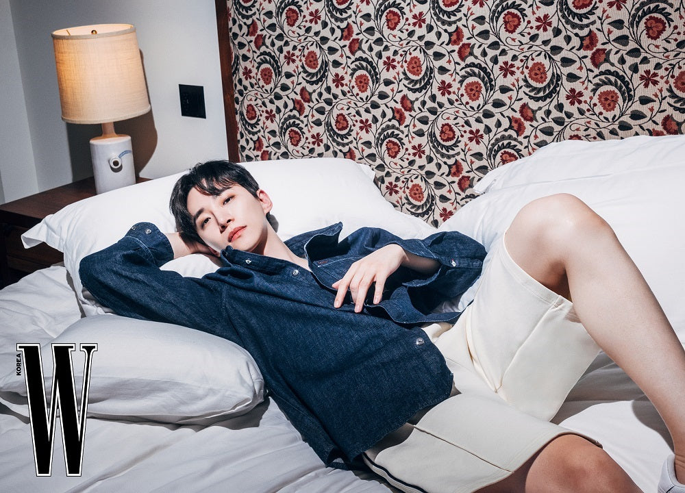 Jisoo W Magazine 2024 Volume 4