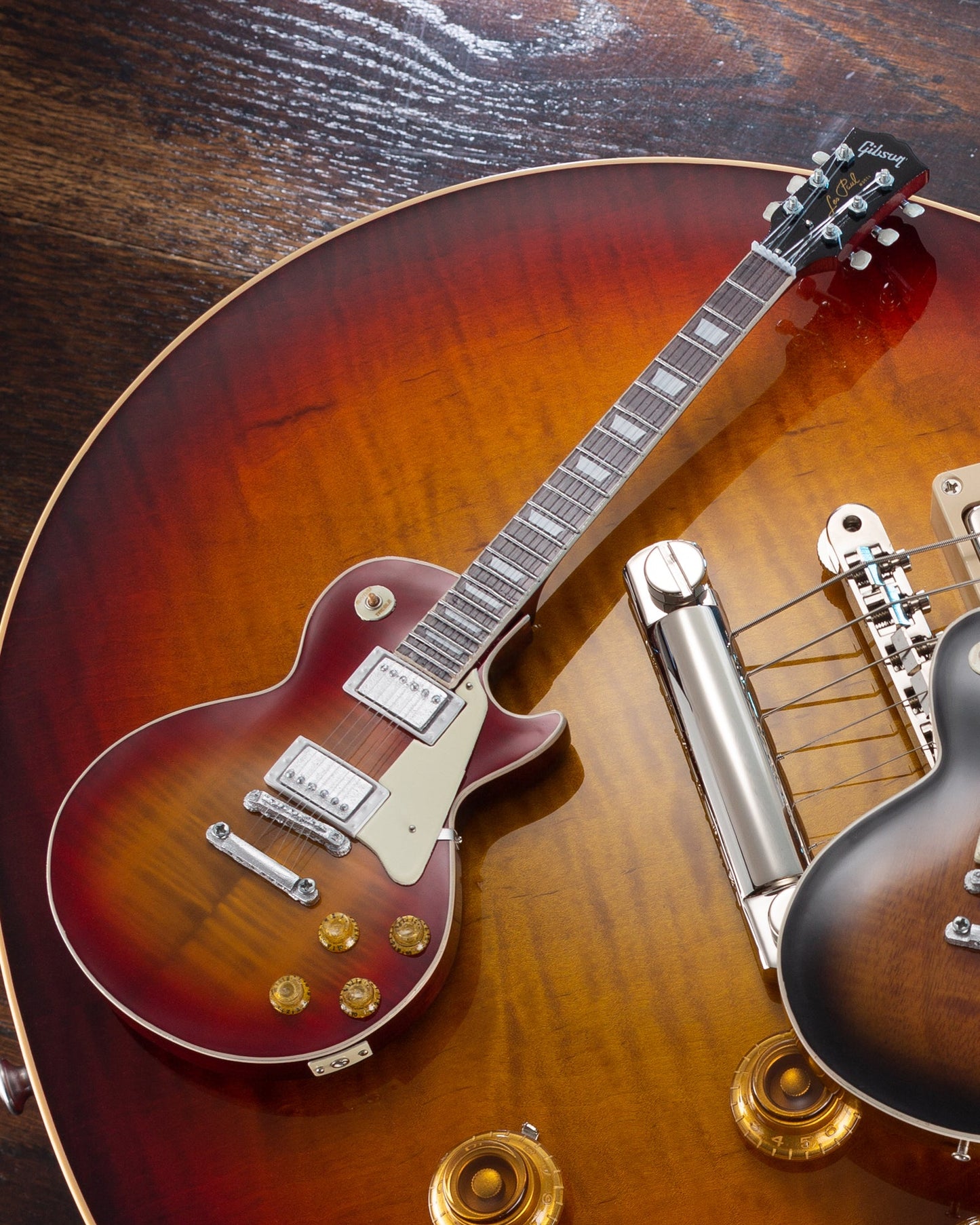 Set of 3 Classic Gibson Les Paul Mini Guitar Replica Collection - GG-001