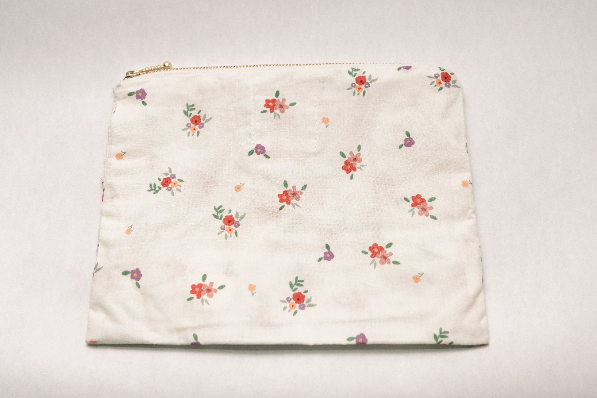Vintage-Inspired Floral Pouch- Matin au Jardin - Osadia Concept Store
