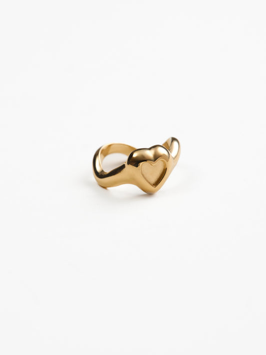 Betsy Heart Ring