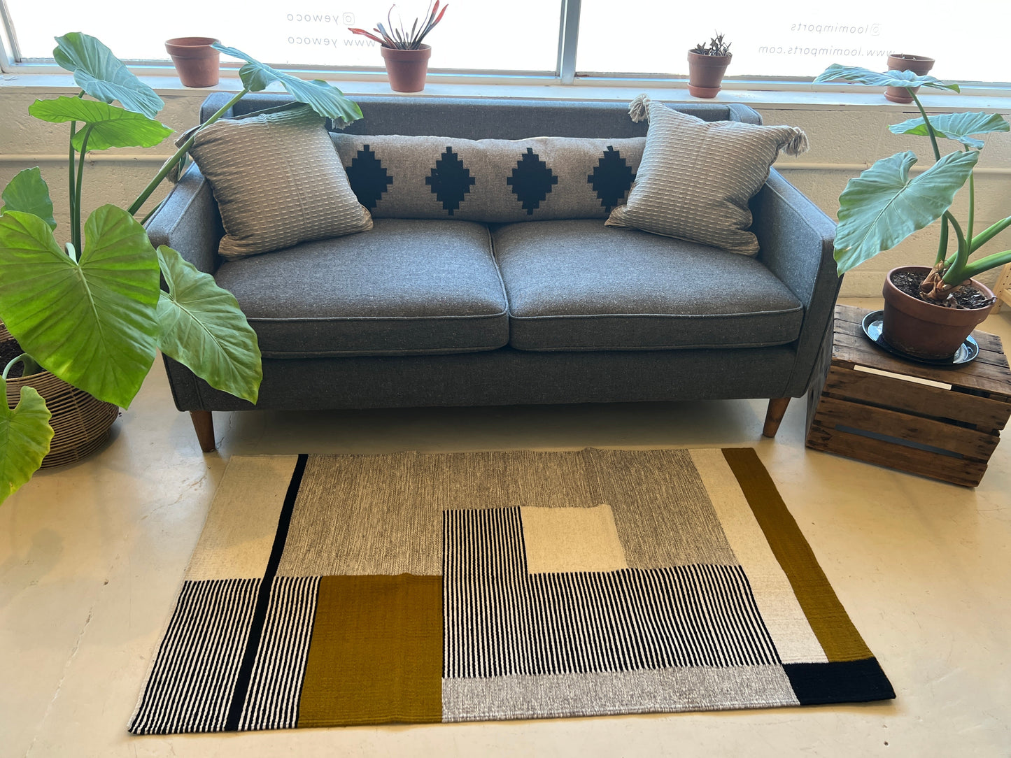 LOOM Imports Rug № 37