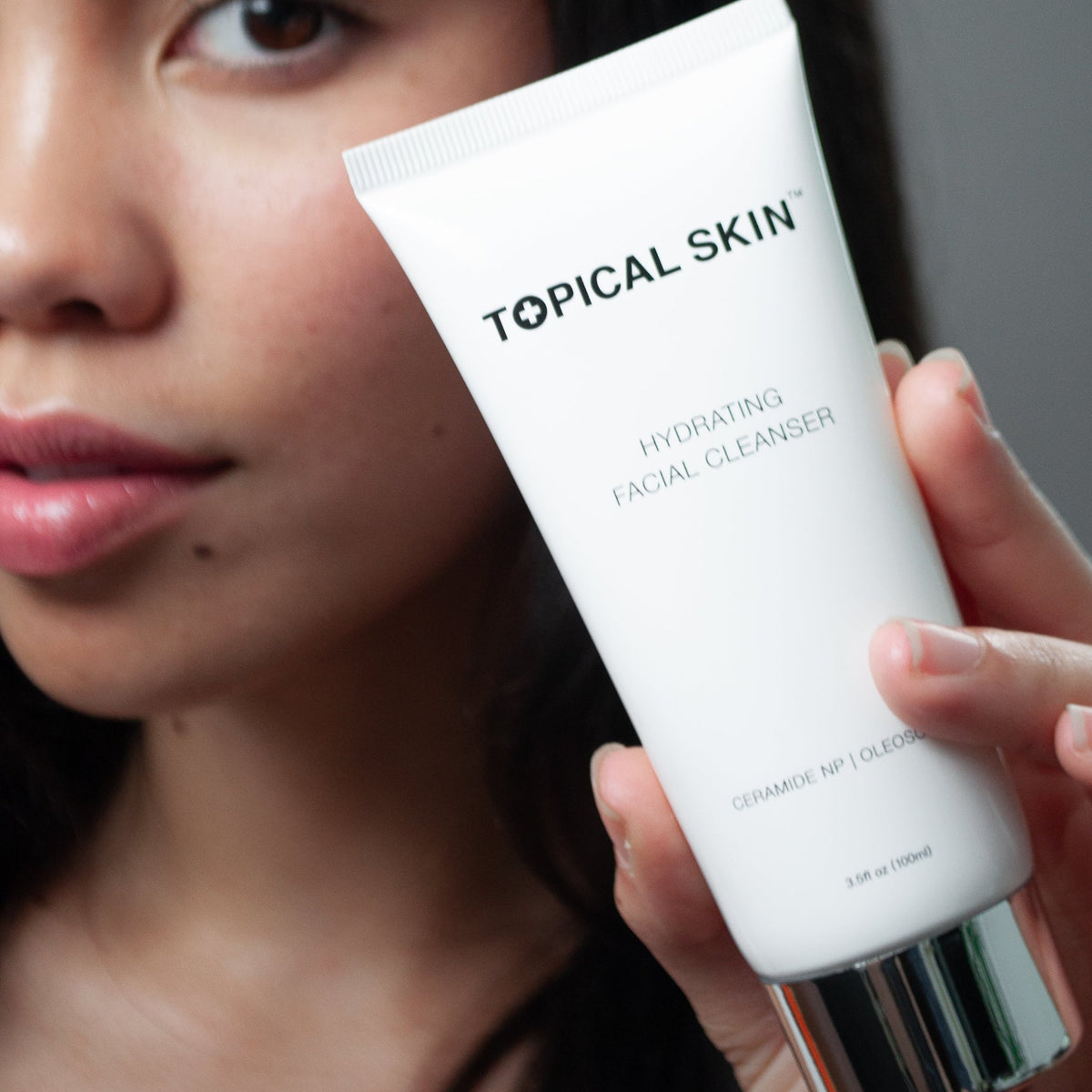 Hydrating Facial Cleanser with Oleosomes
