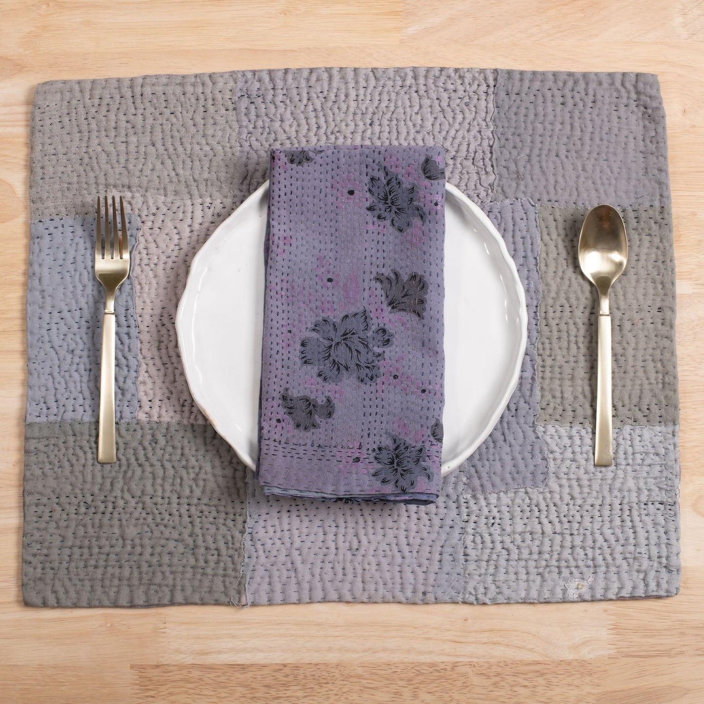S/2 Mosaic Fray Patch vintage Kantha Placemat - Hydrangea