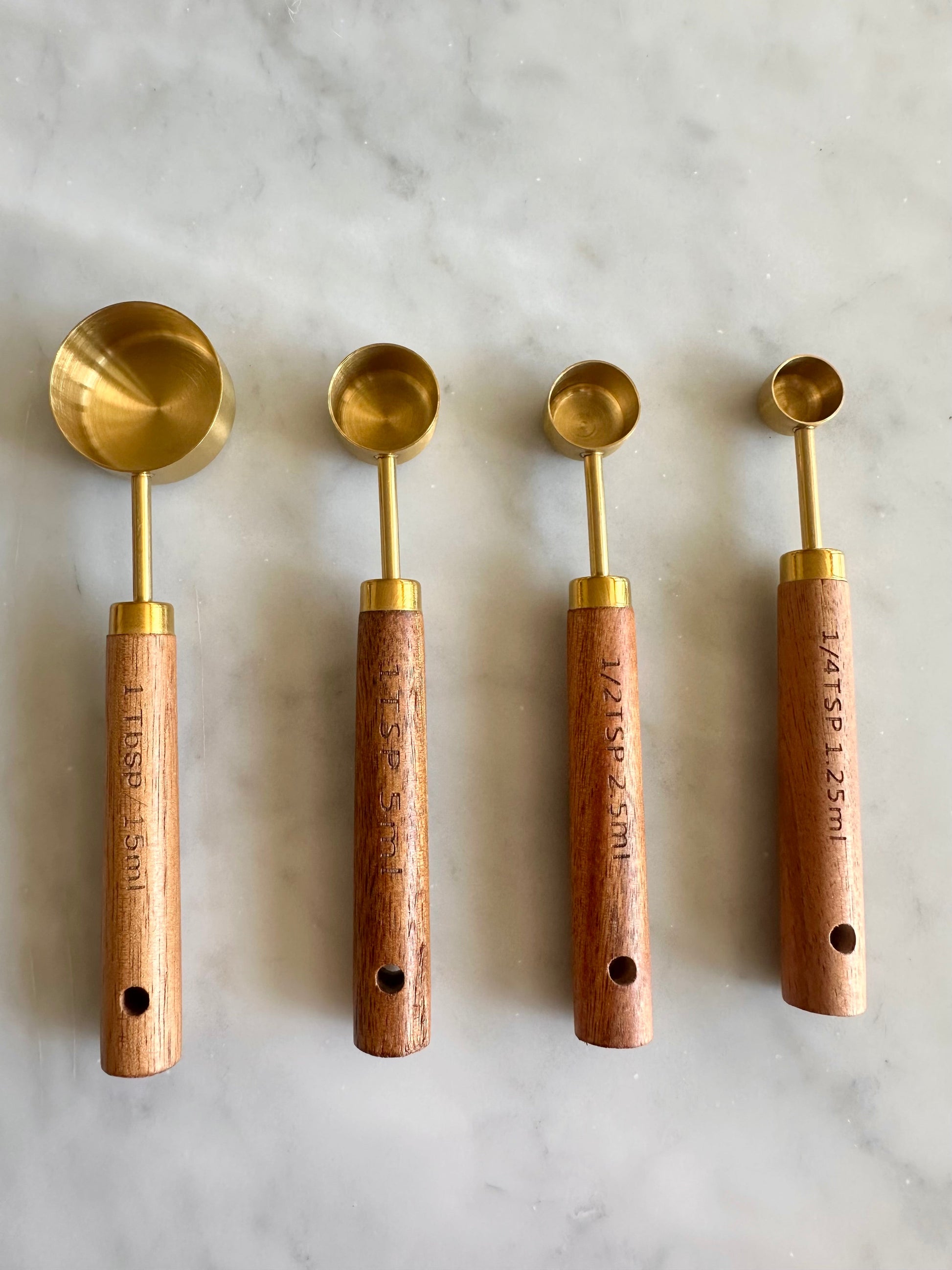 Acacia Wood and Gold Measuring Cups, Set of 8 - Osadia Concept Store