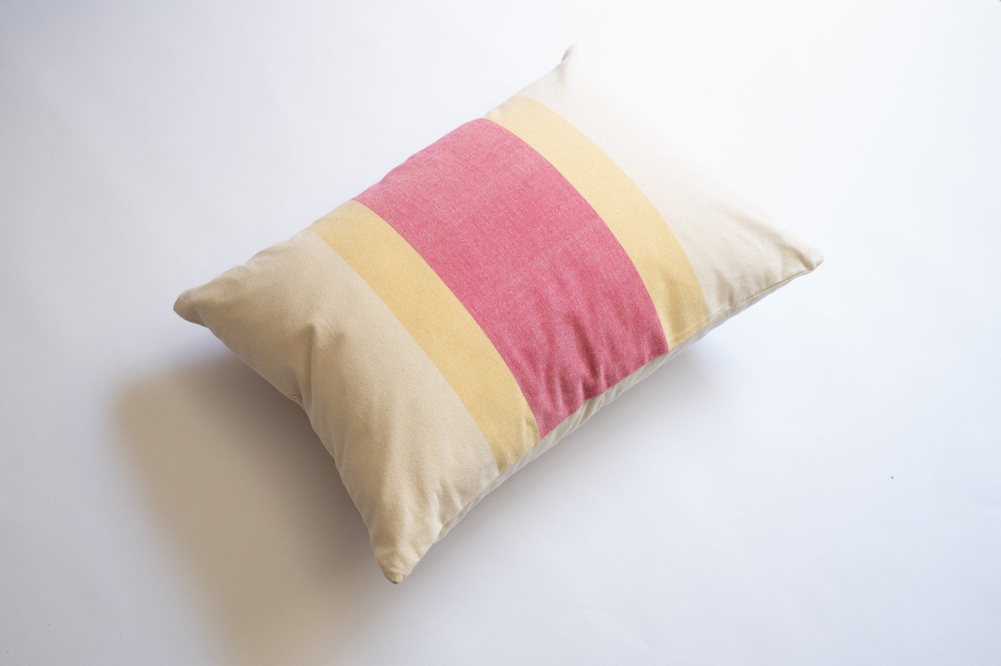 Saroj Hand Loom Pillow Cover - 14"x20"