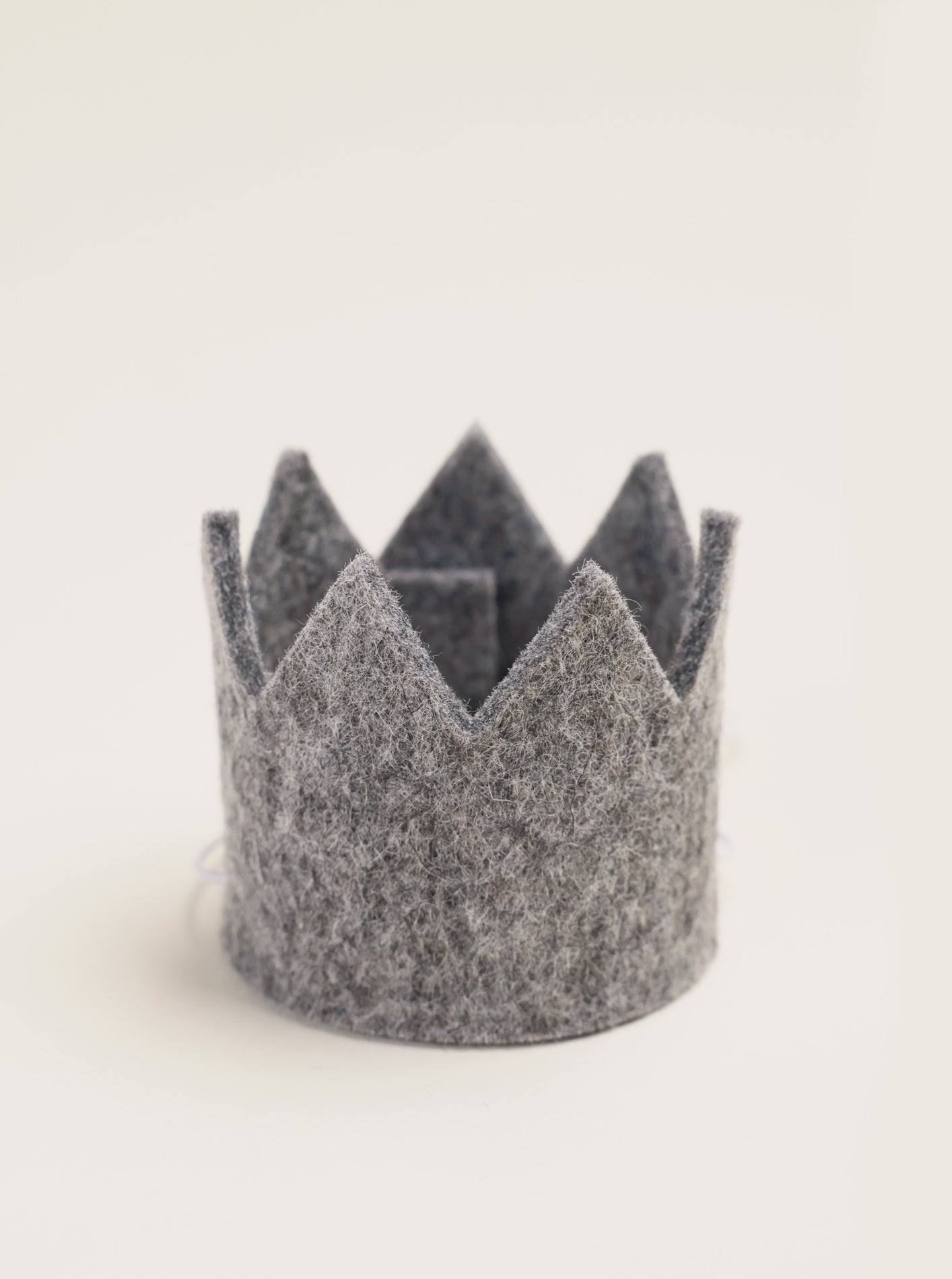 NEUTRAL PARTY CROWNS