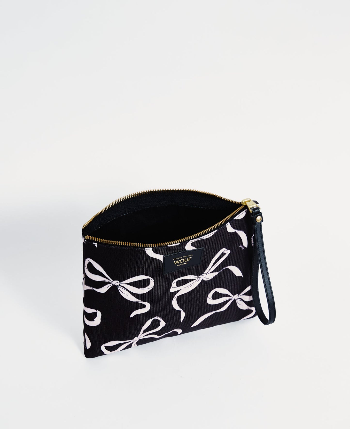 Carlota XL Pouch Bag