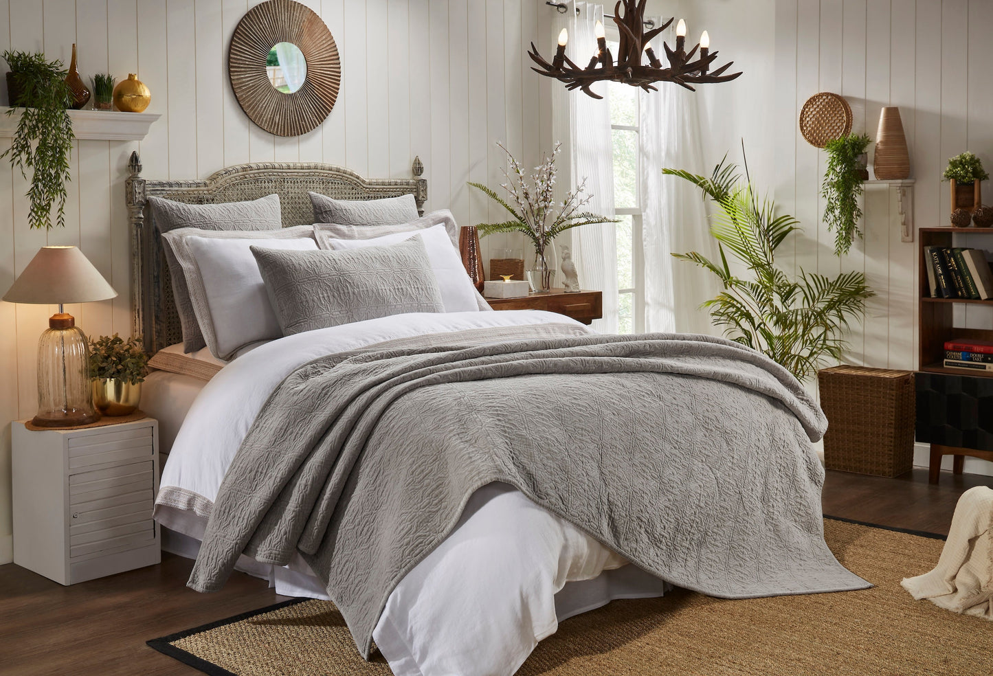 Duke Geometric Cotton Velvet Quilt