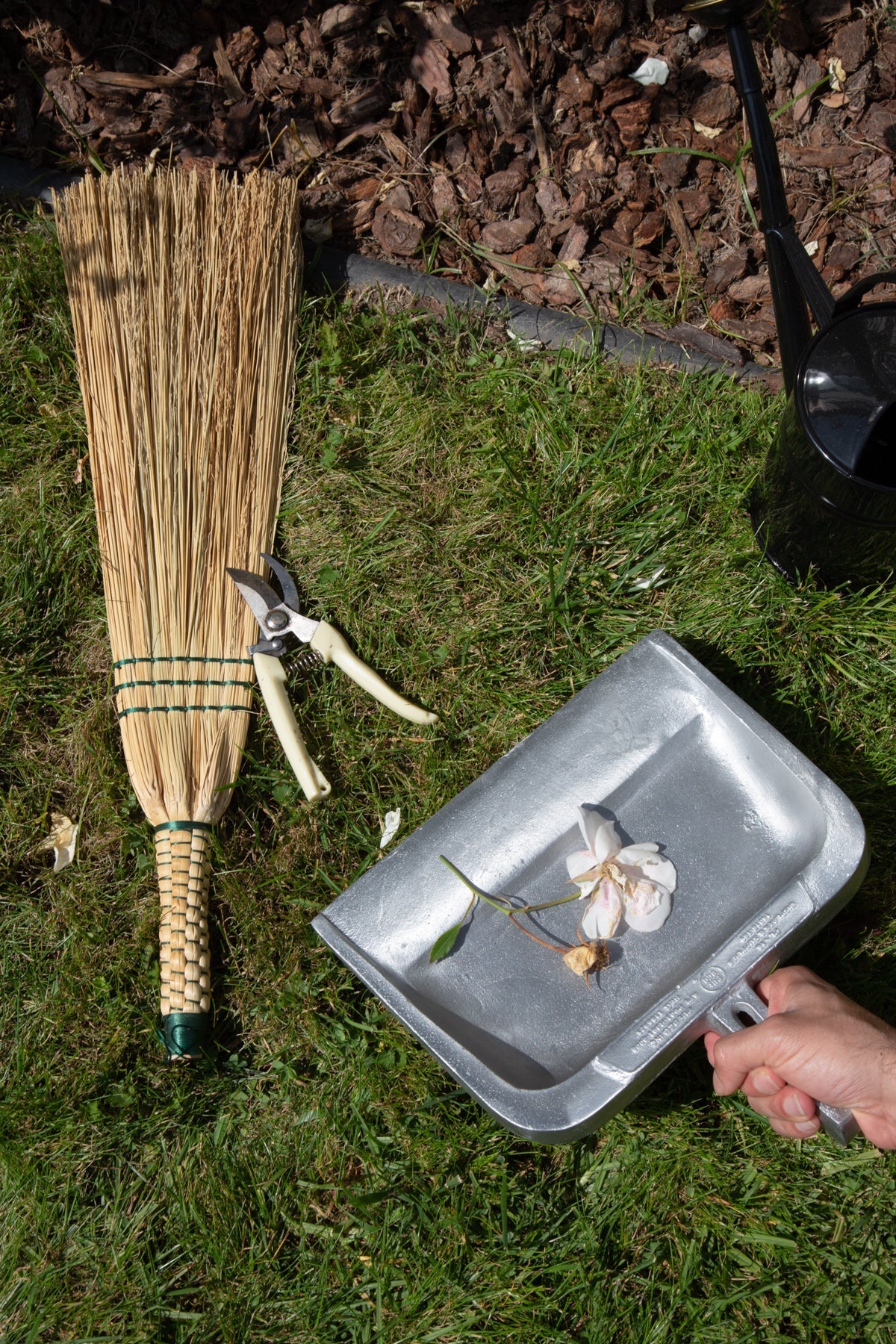 HAND BROOM - GREEN