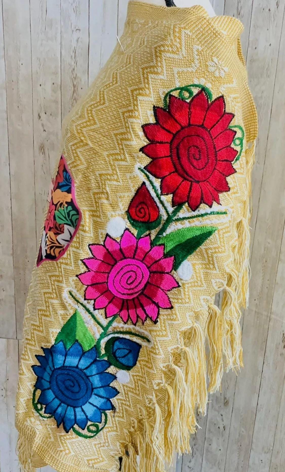 Frida Kahlo Embroidered Shawl Rebosos Bordados de Frida Kahlo con Imagen