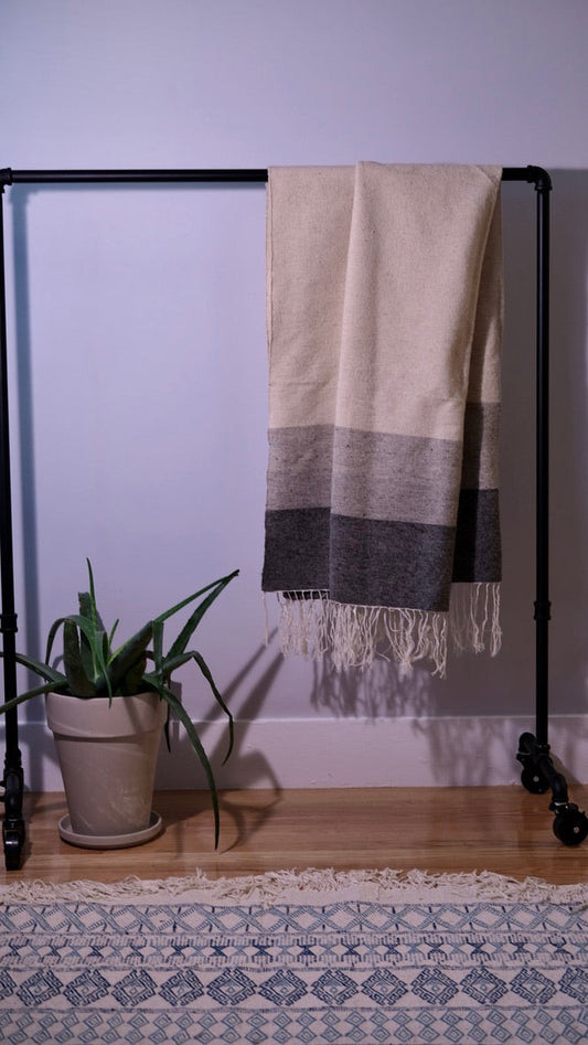 Oversized Shawl | Grey Block Weave