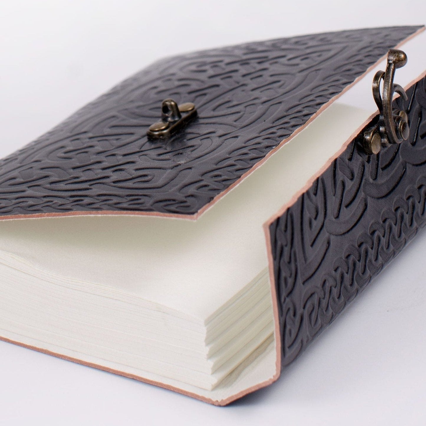 Intertwining Ideas Journal - Osadia Concept Store