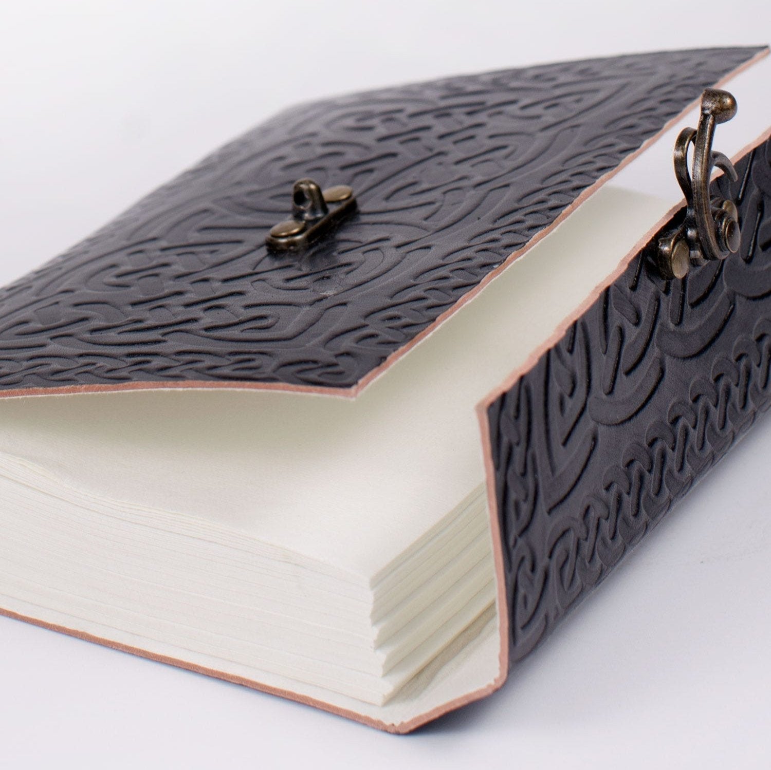 Intertwining Ideas Journal - Osadia Concept Store