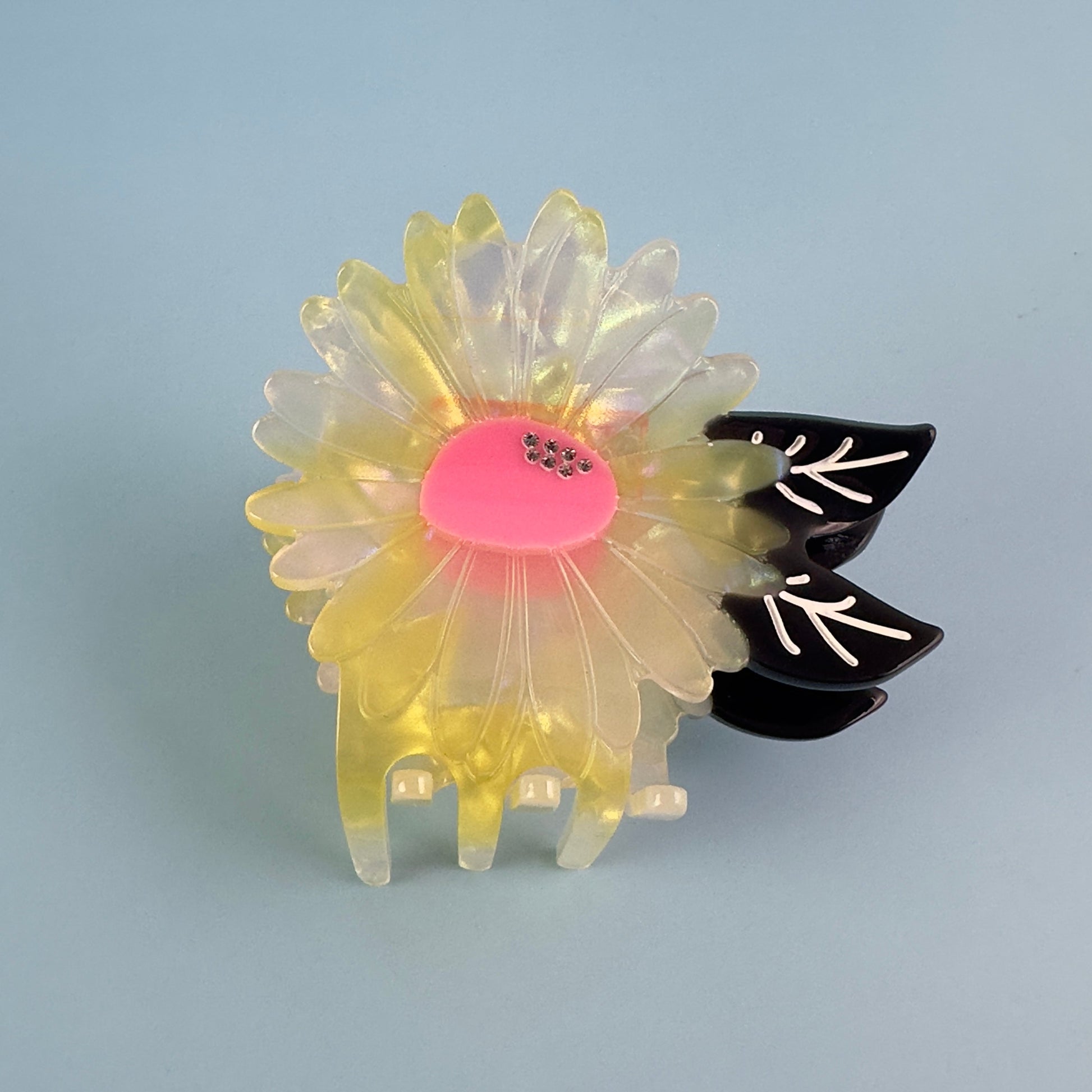 White Flower Hair Claw - Osadia Concept Store