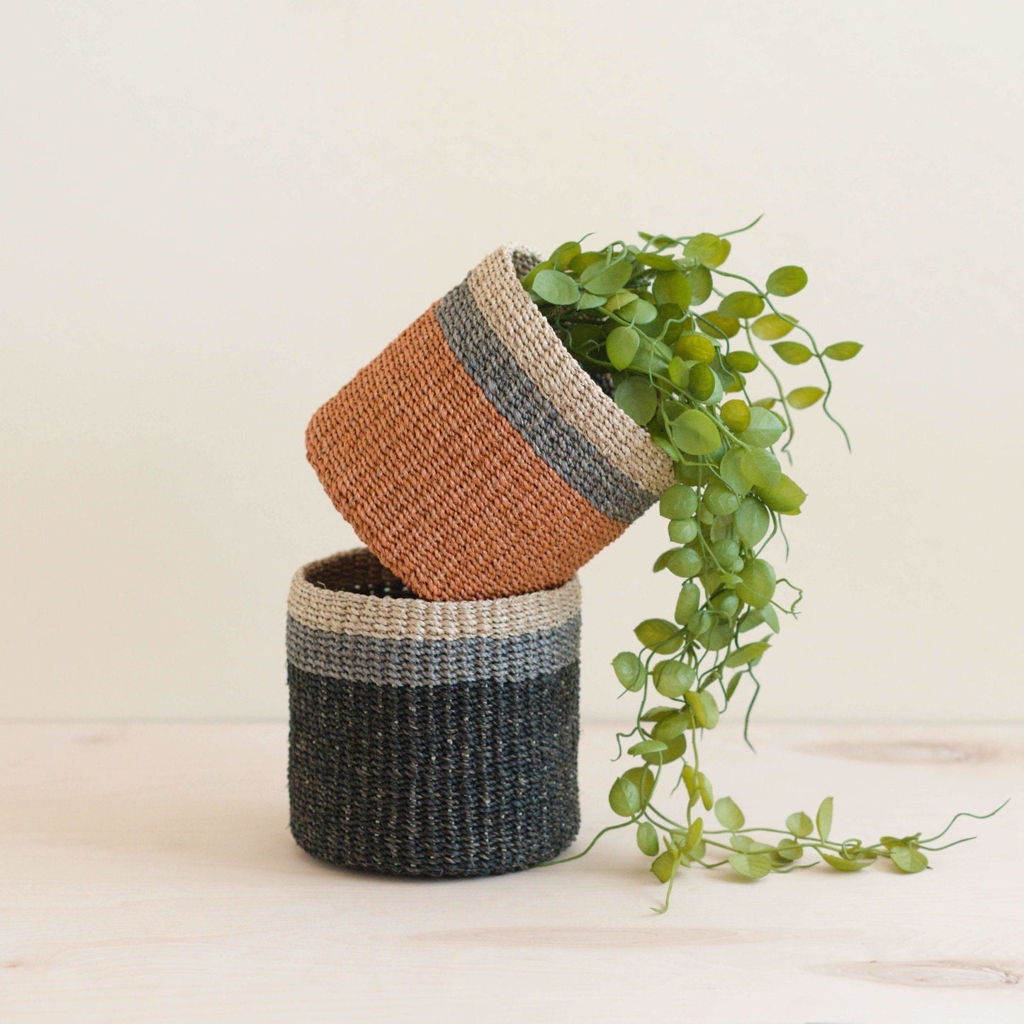 Coral Tabletop Mini Basket