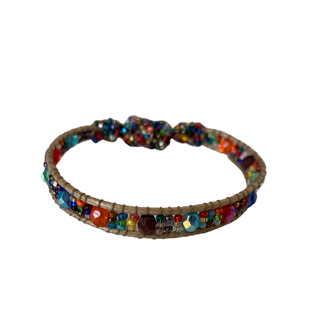 Cuero Bracelet with Magnetic Closure - Guatemala