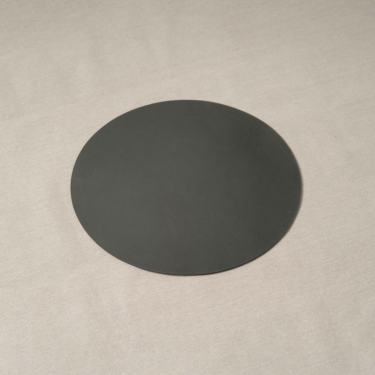 Round Placemat Pair in black leather