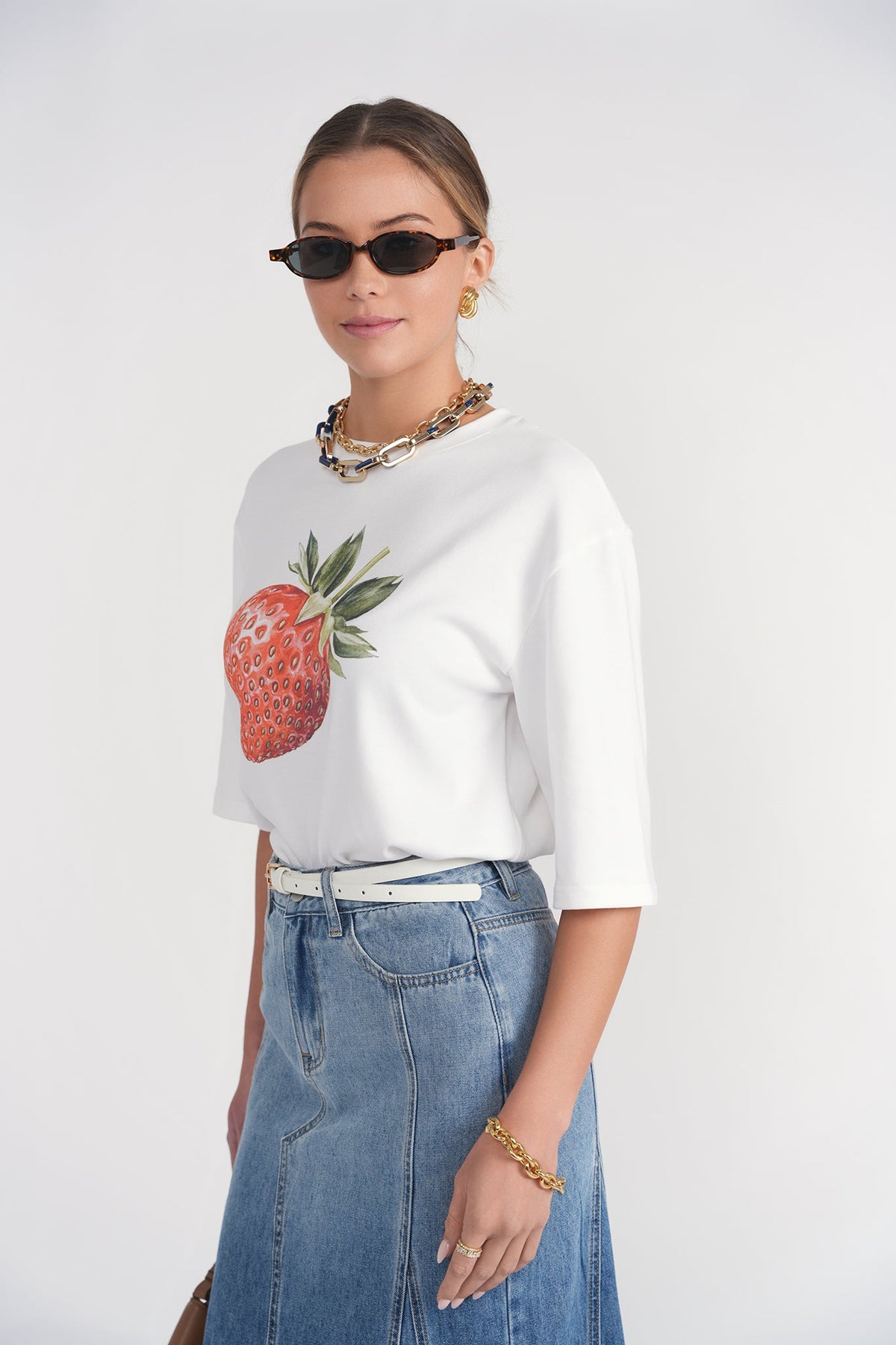 Oversized Graphic Tee- Strawberry