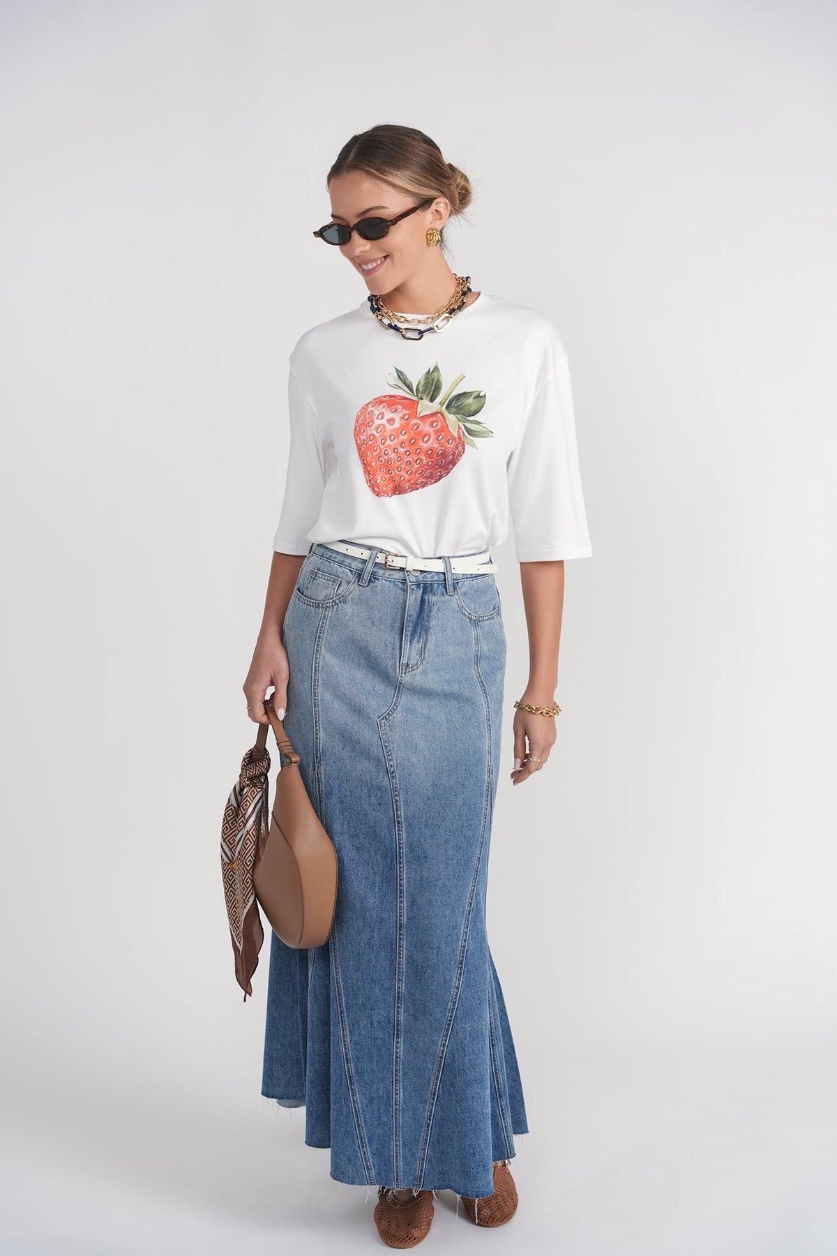 Oversized Graphic Tee- Strawberry