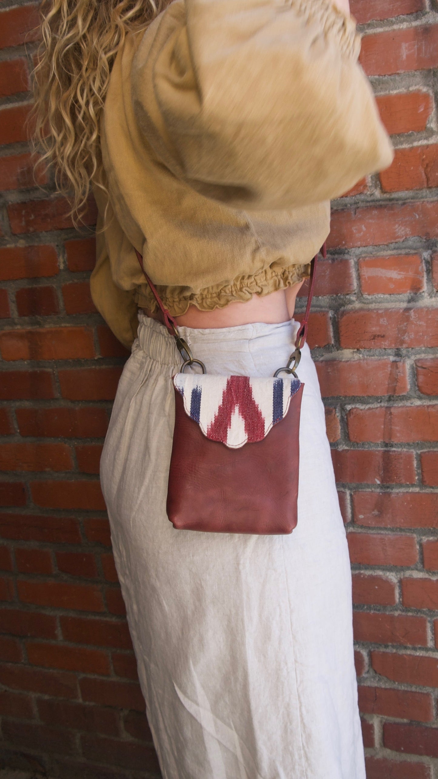 Scallop Bag - Pomegranate and Flag Weaving