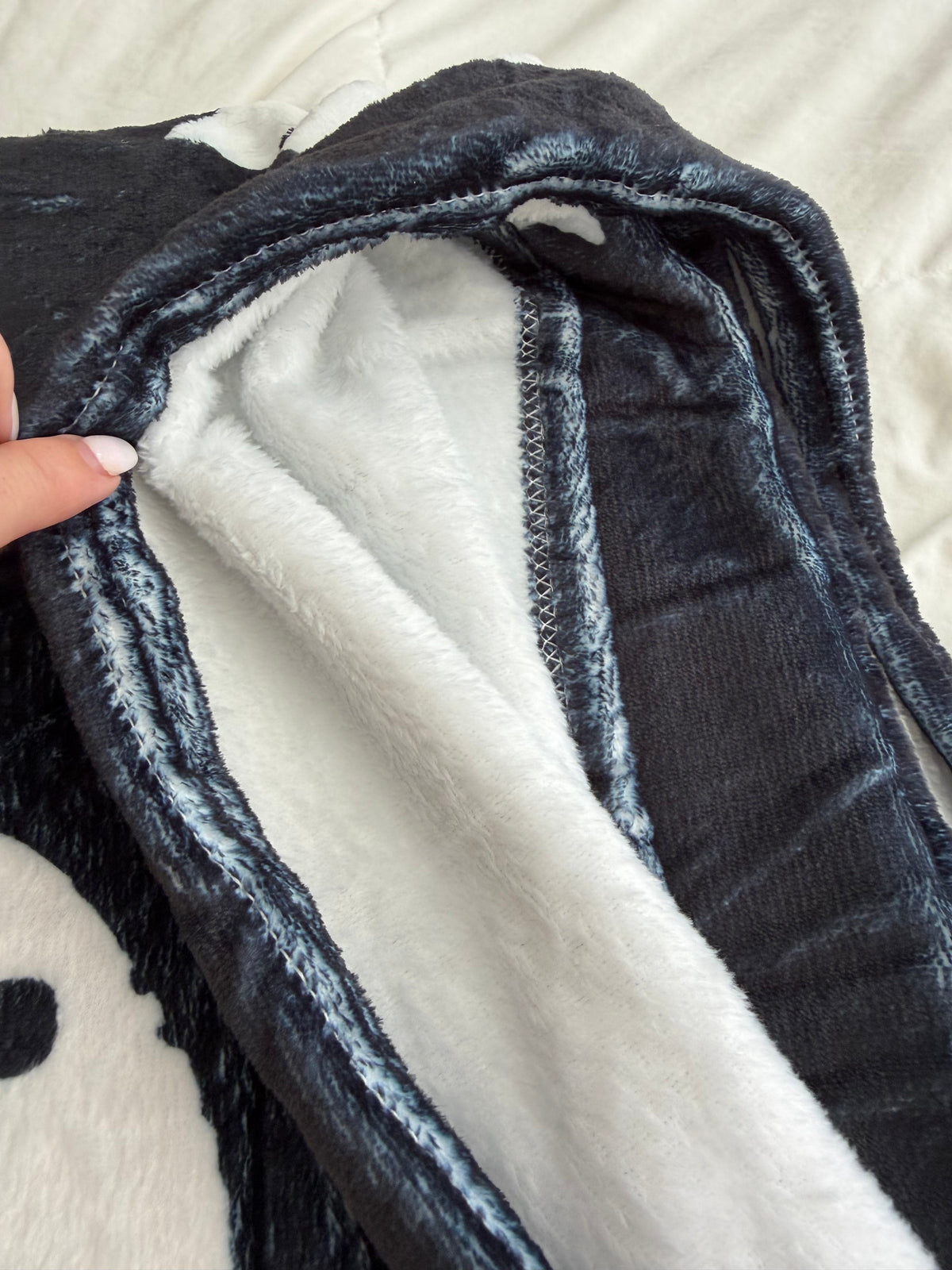 Soft Ghost Throw Blanket – Black & White, 50” x 60”