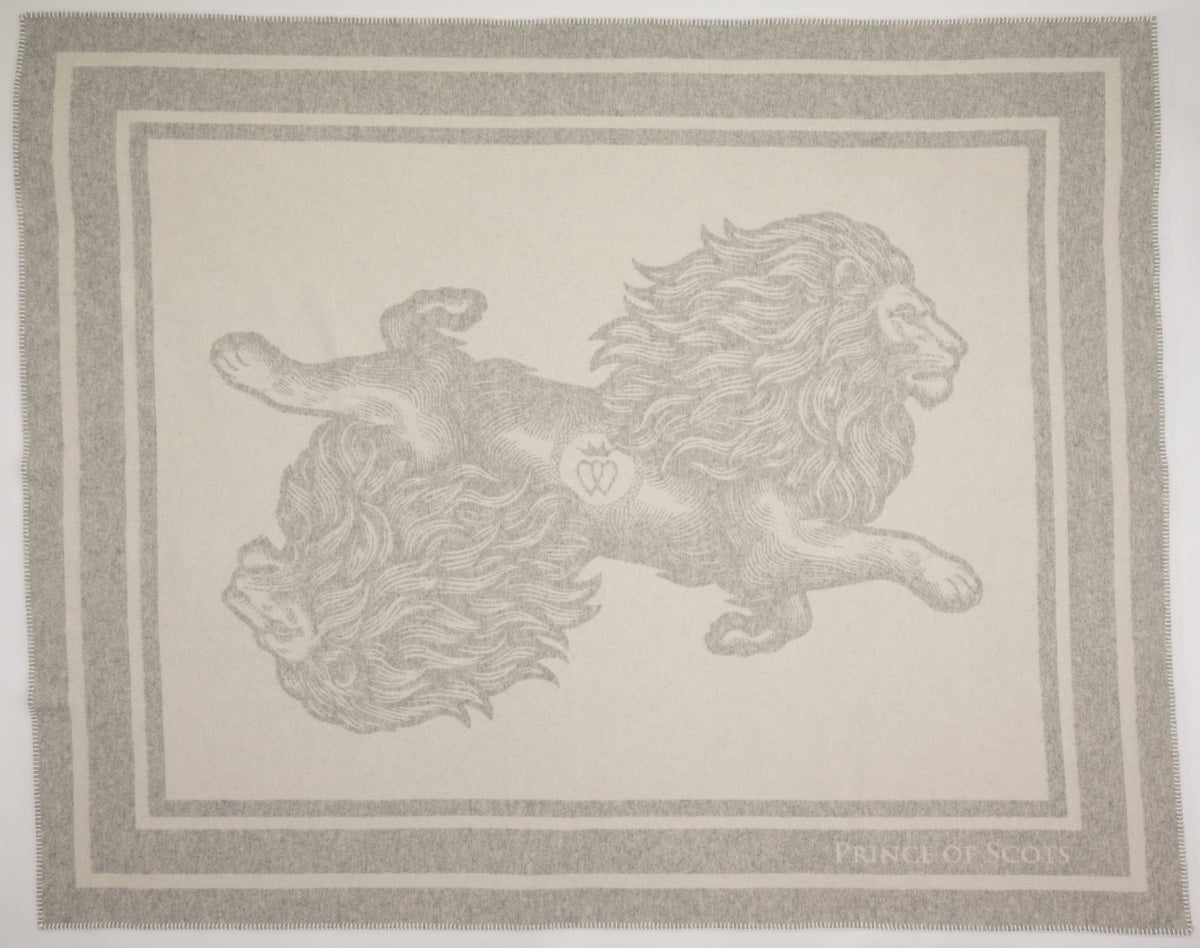 The Royal Mane Throw – Extra-Fine Italian Merino Wool