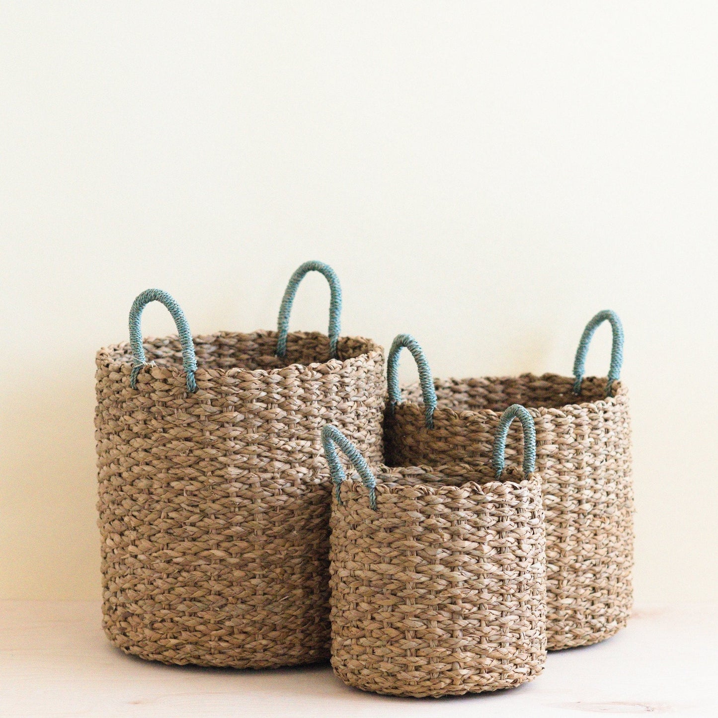 S/3 Seagrass Woven Baskets with Sky Blue Handle