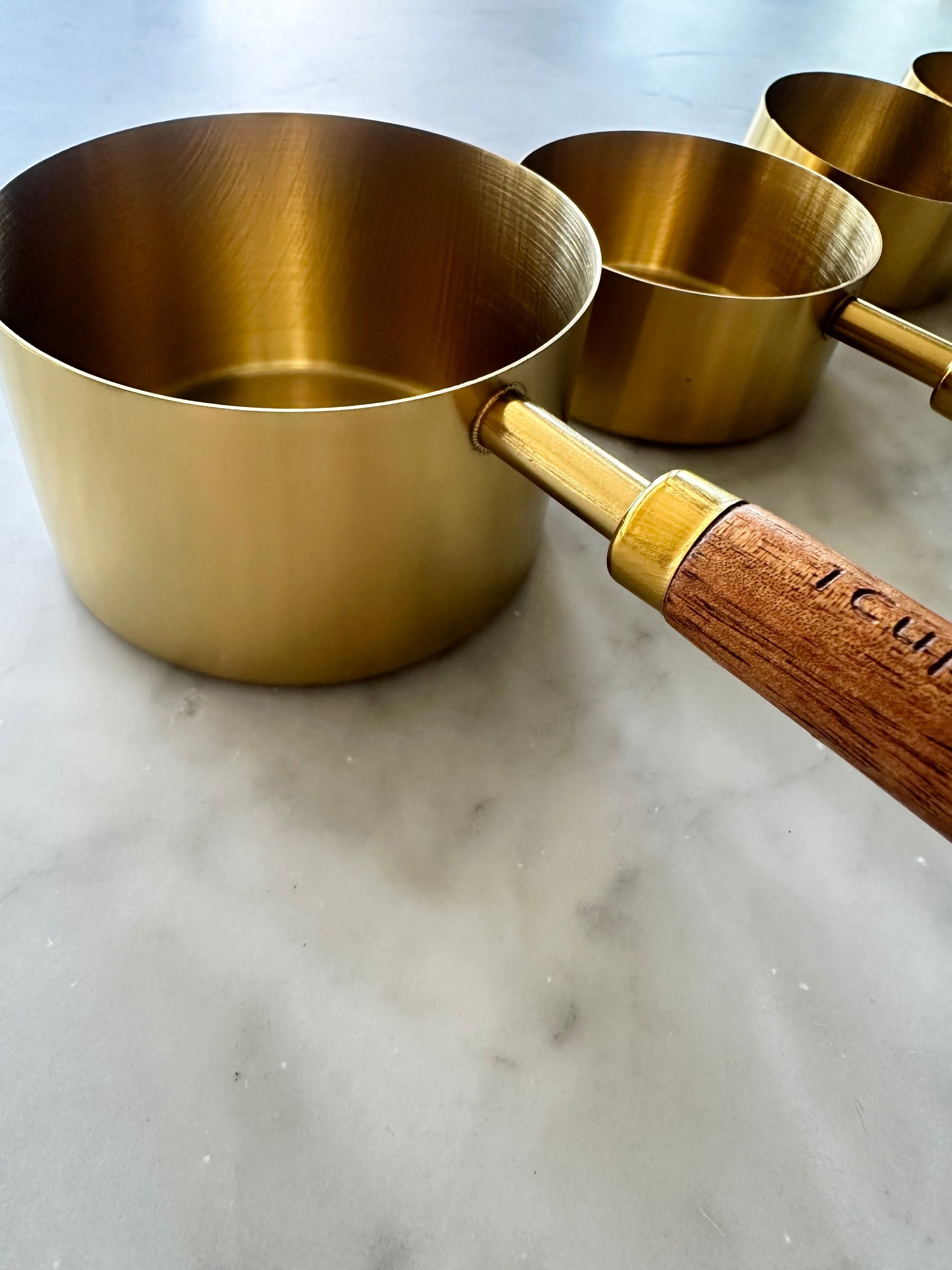 Acacia Wood and Gold Measuring Cups, Set of 8 - Osadia Concept Store