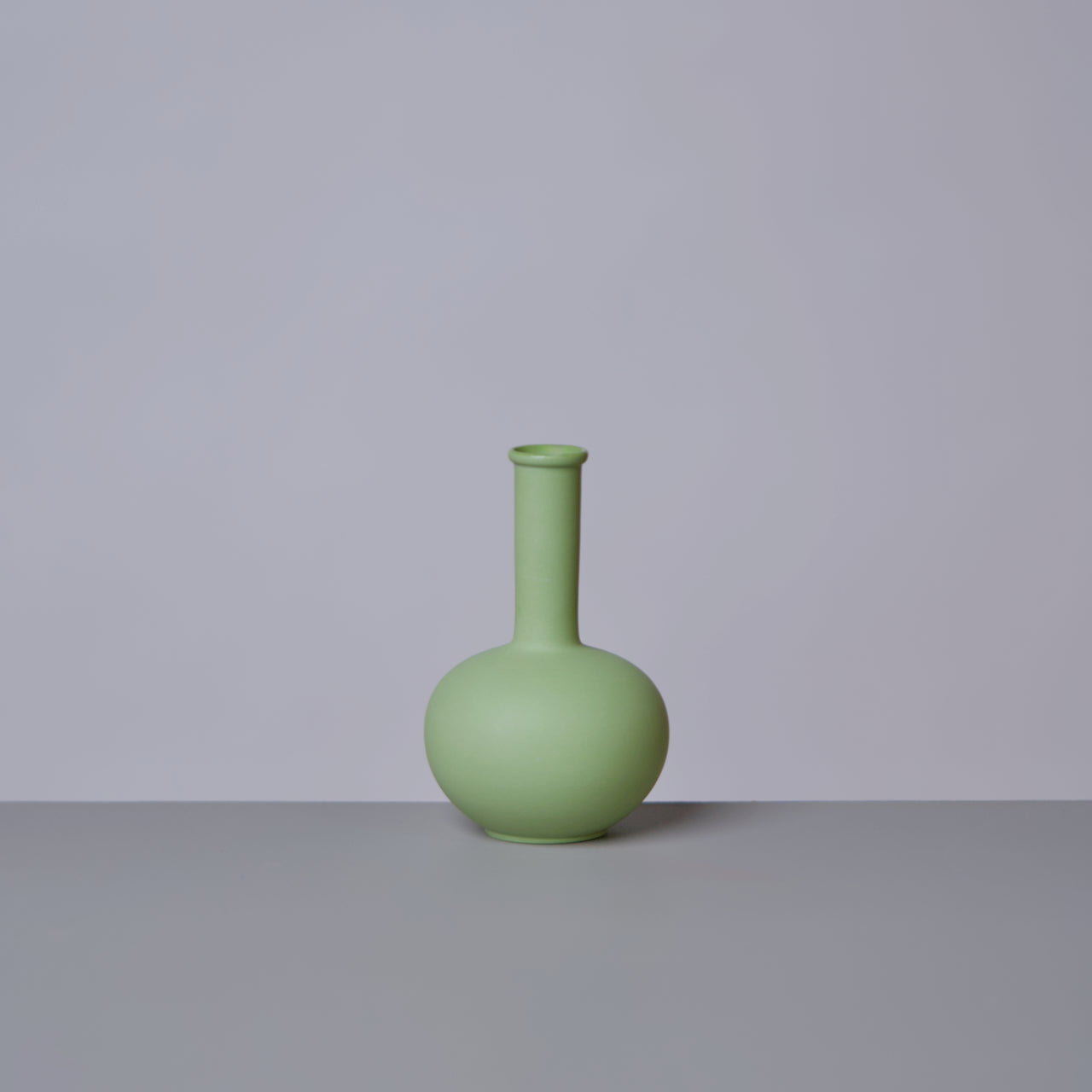 Matte Porcelain Mini Beauty Vase - Osadia Concept Store