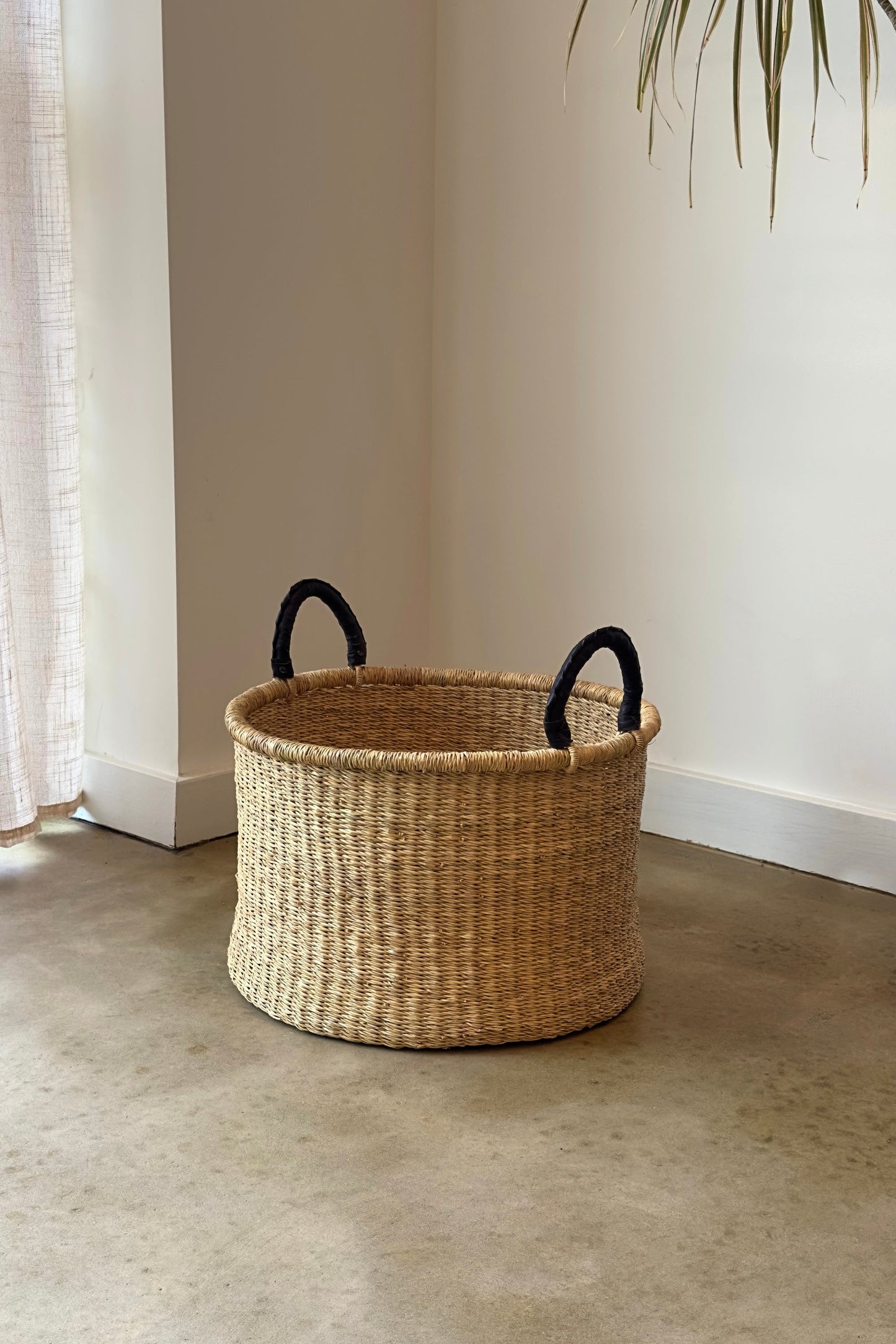 Handwoven Hamper with Leather Handles - Natural - Small