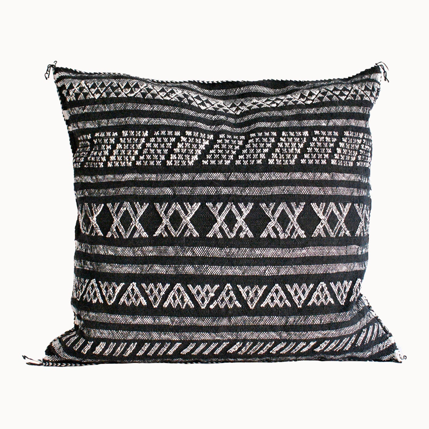 Desert Stripe Cactus Silk Pillow | Black - Osadia Concept Store