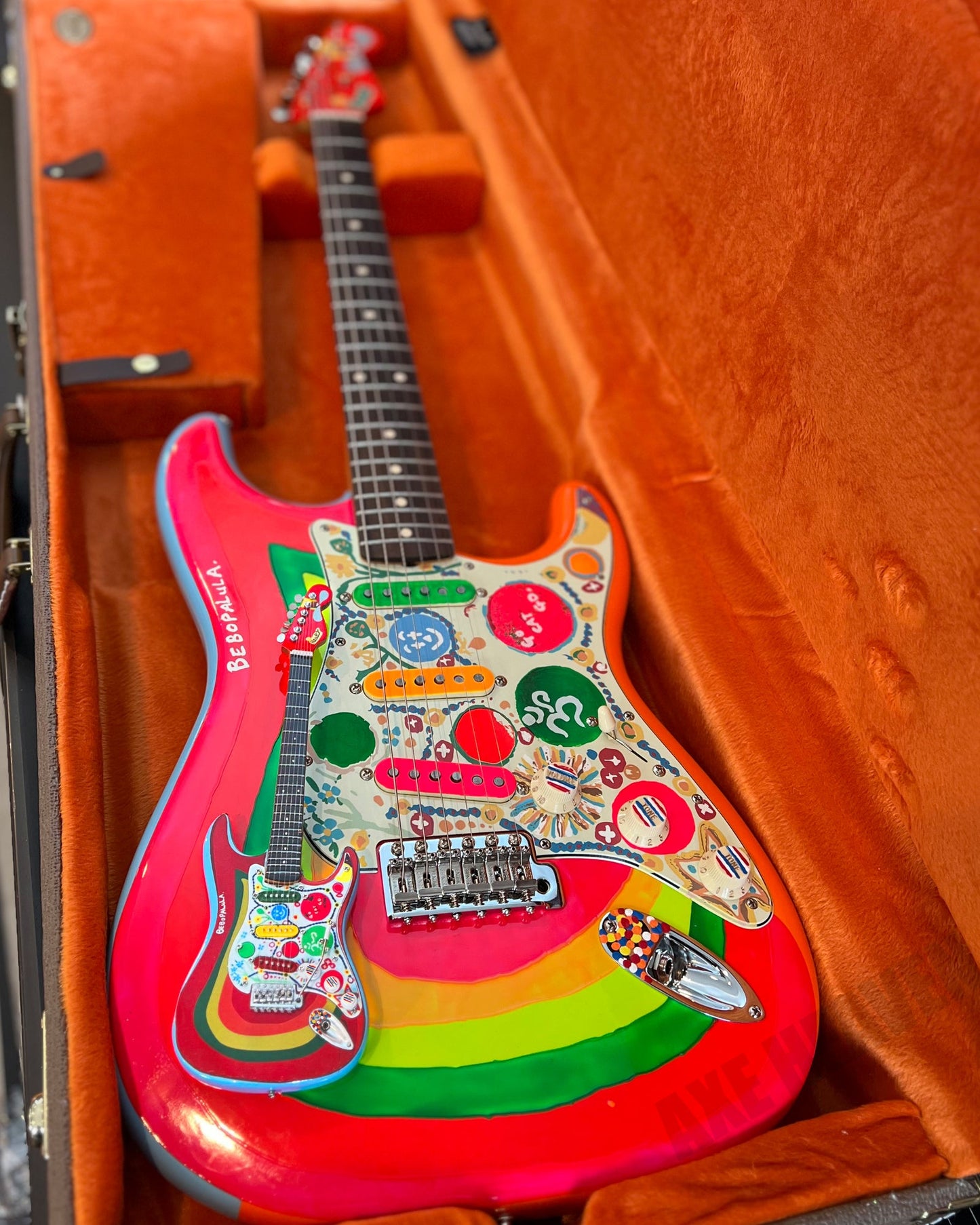 Officially Licensed George Harrison Fender™ Strat™ Rocky Mini Guitar Replica - Fab Four - Osadia Concept Store
