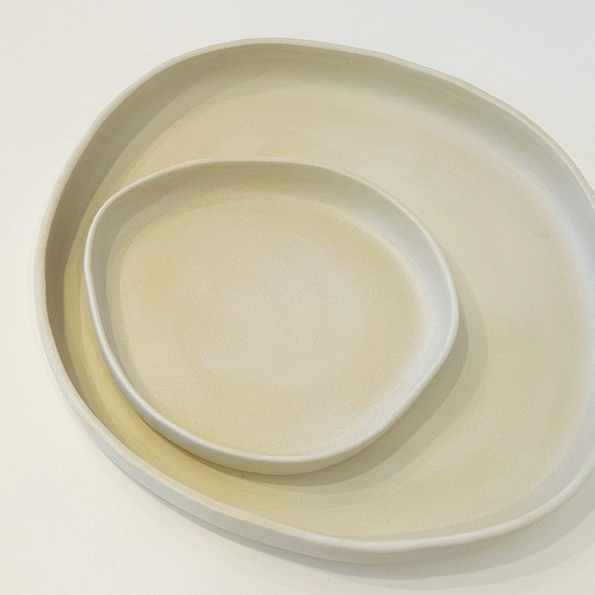 PLATE White Cloud. (Size: 11 inches)