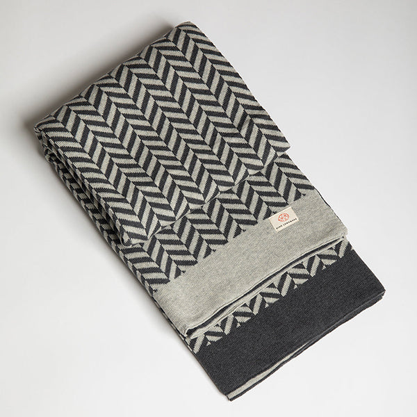 Zima Organic Cotton Throw Blanket