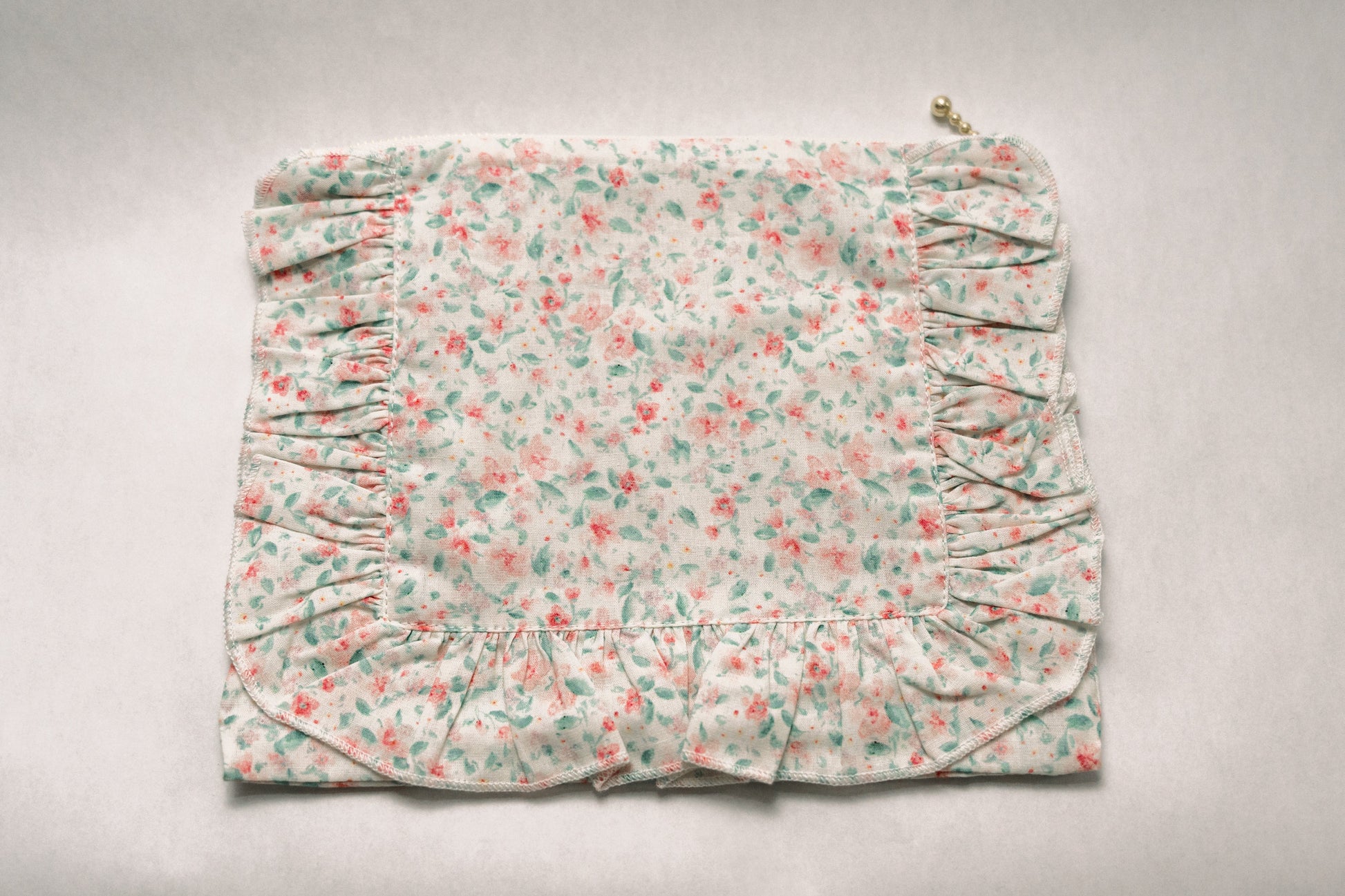 Vintage-Inspired Floral Pouch- Confetti - Osadia Concept Store
