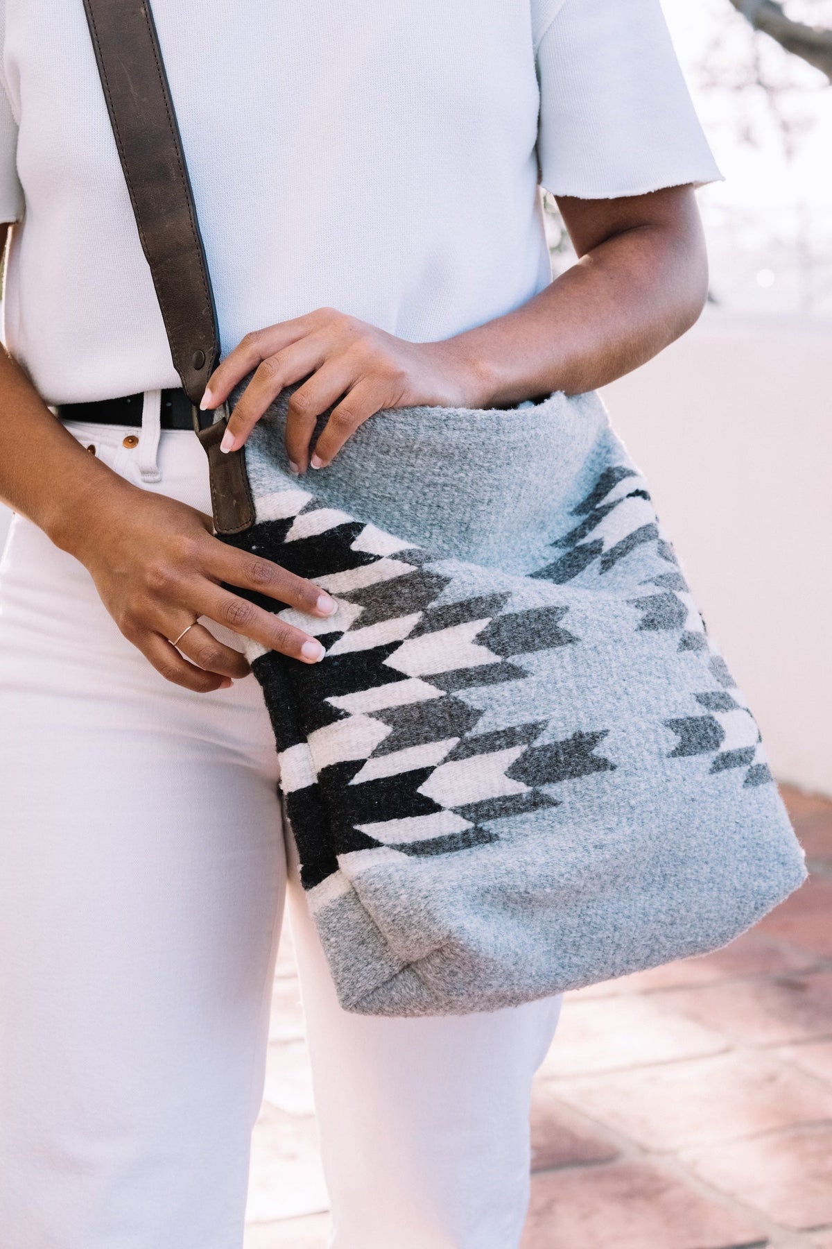 Leona Shoulder Bag