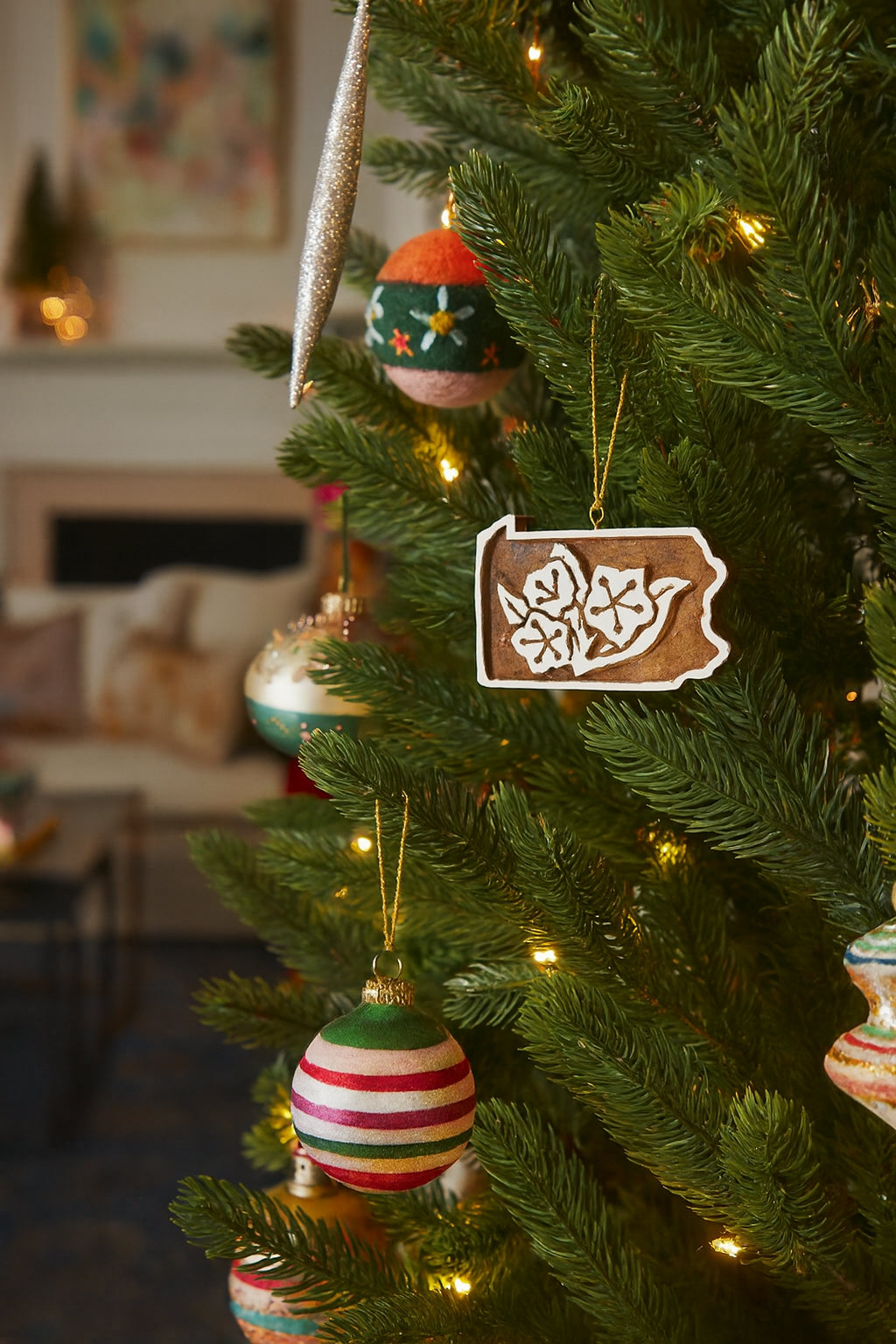 Pennsylvania State Mountain Laurel Ornament - Hand Carved State Flower