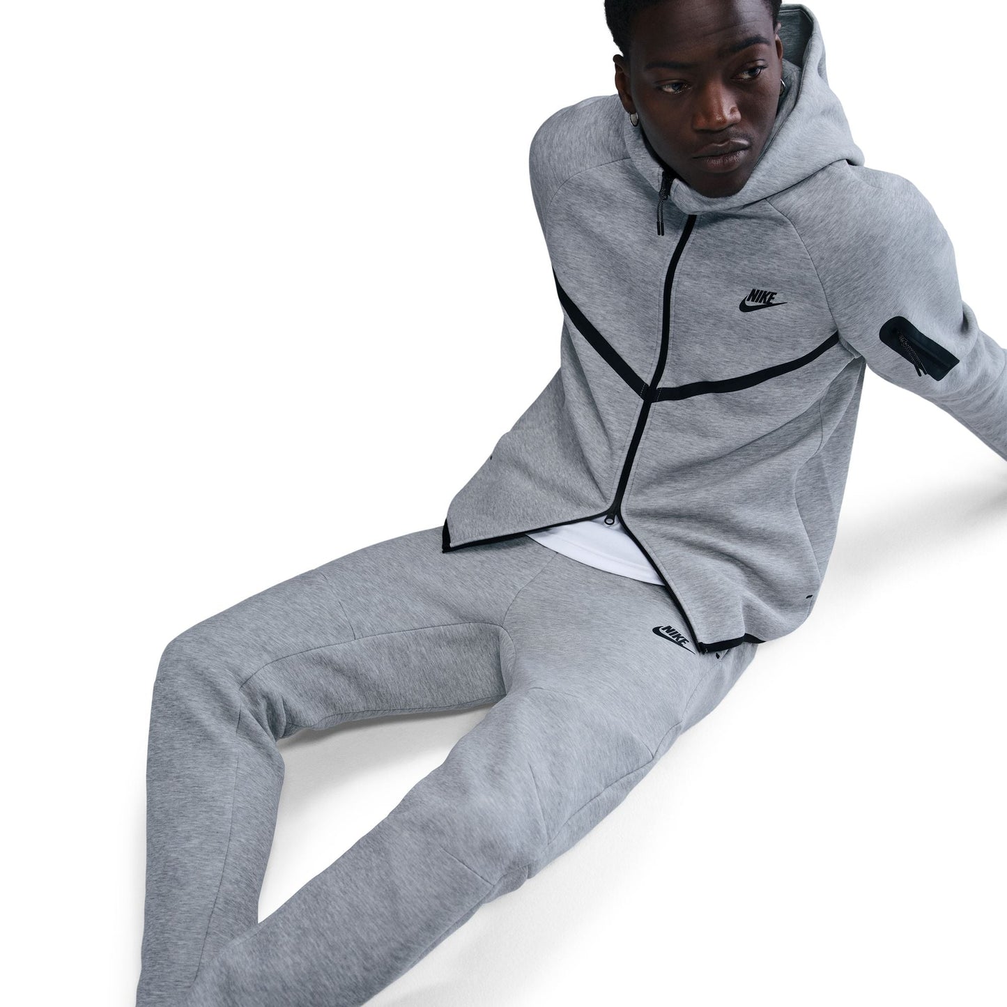 Nike Mens Tech Fleece Joggers - Heather Grey