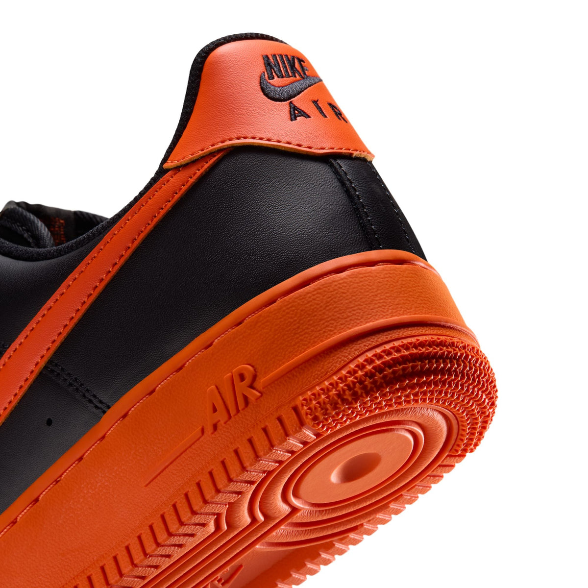 Nike Mens Air Force 1 '07 - Black/Orange