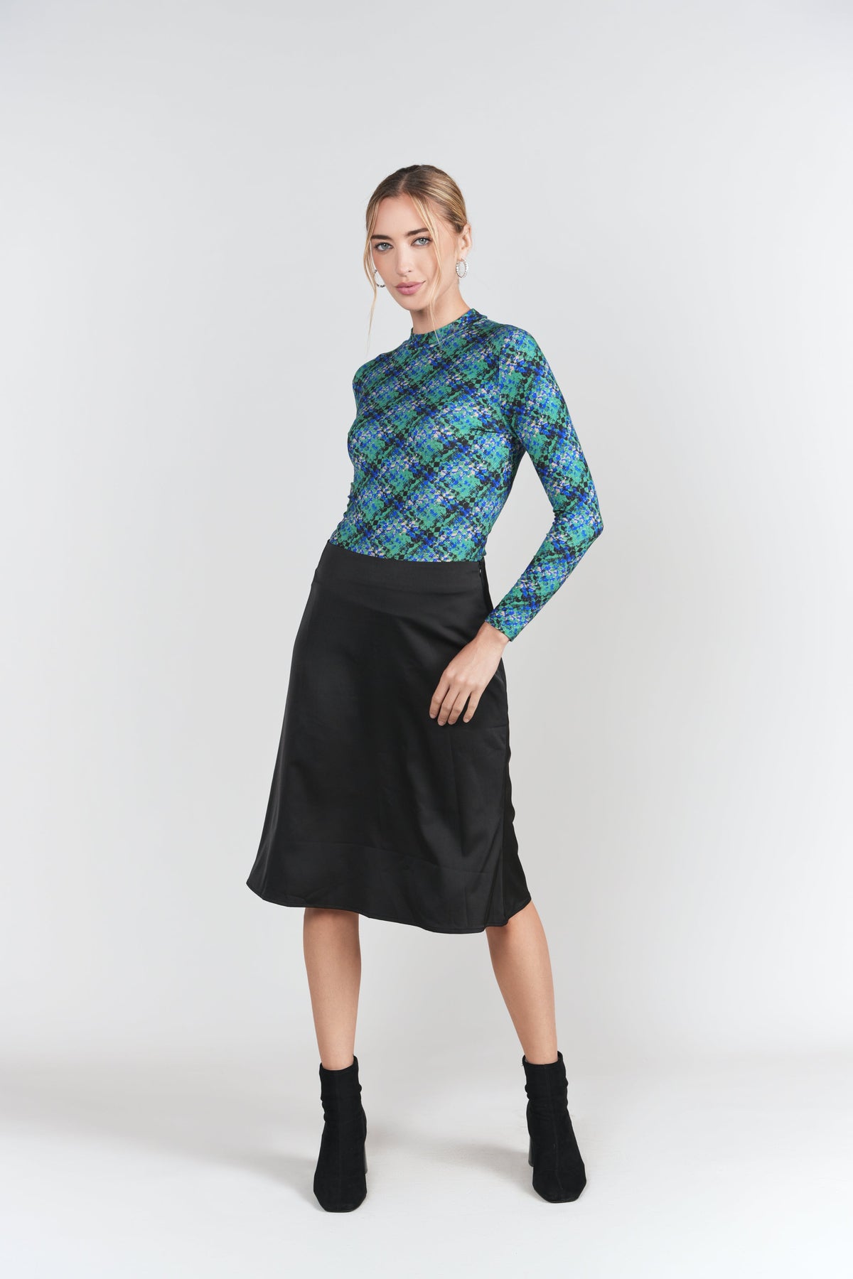 Naomie Slip Skirt 23"- Black
